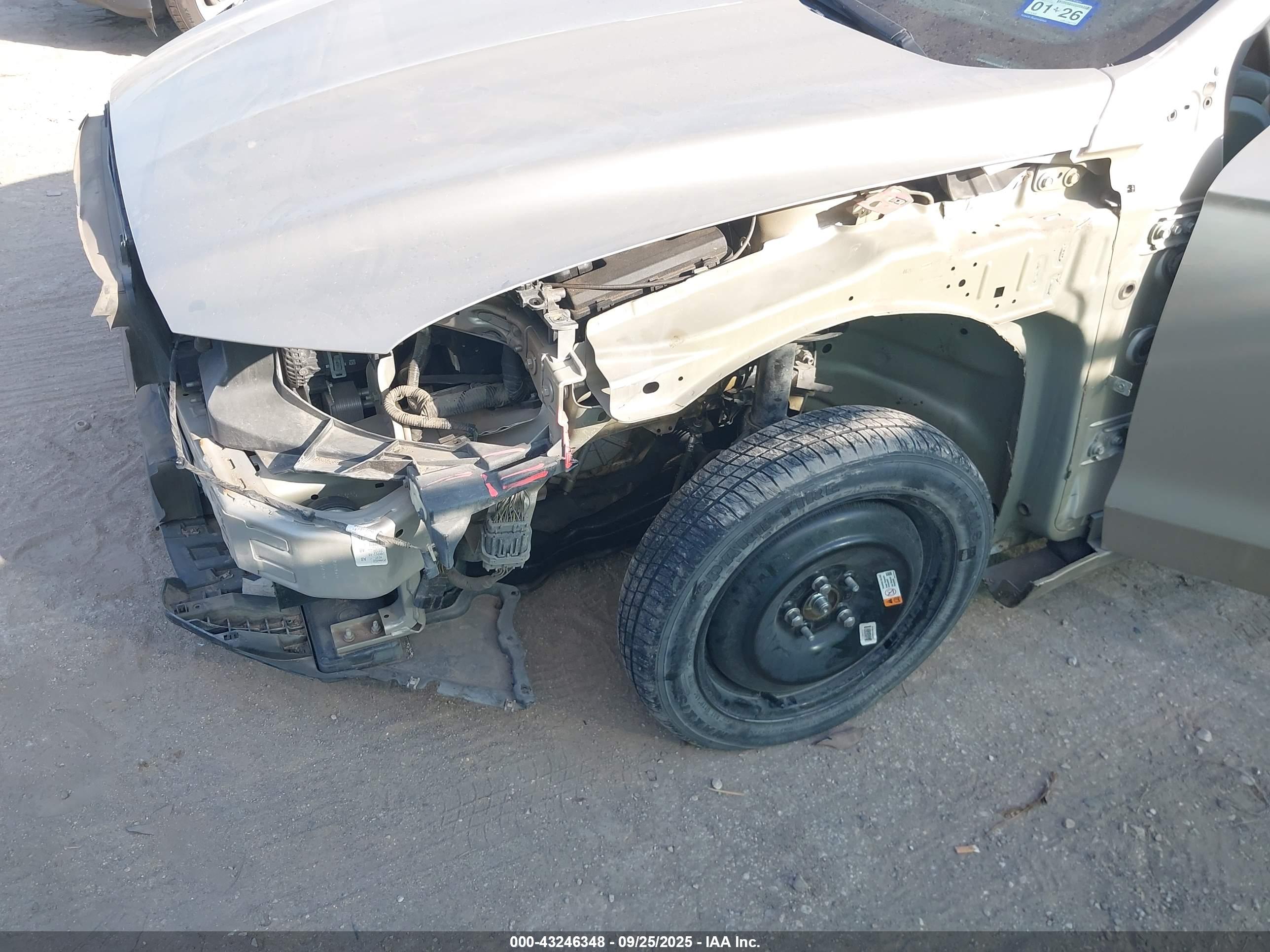 FORD FUSION image 6