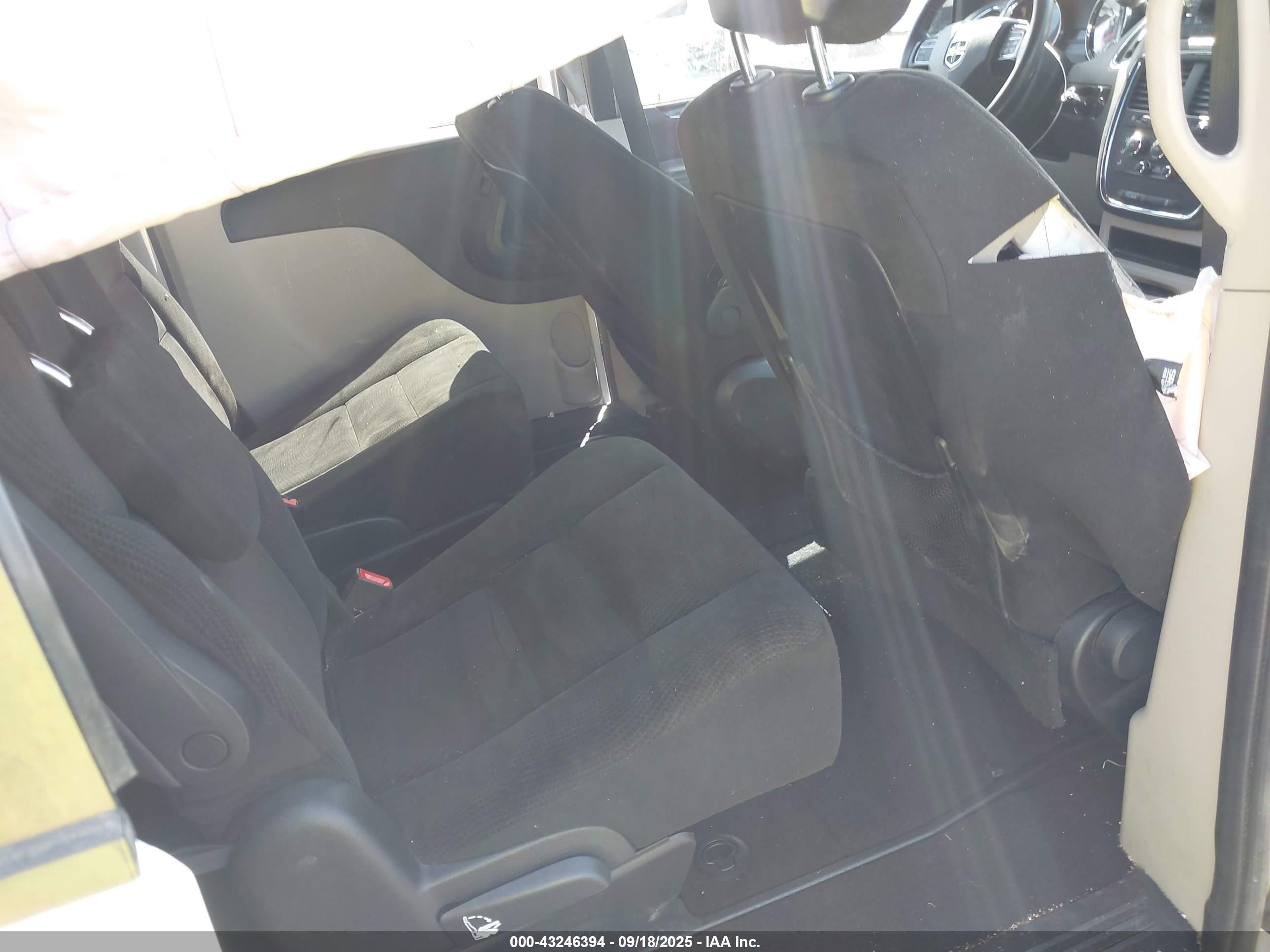 DODGE GRAND image 8