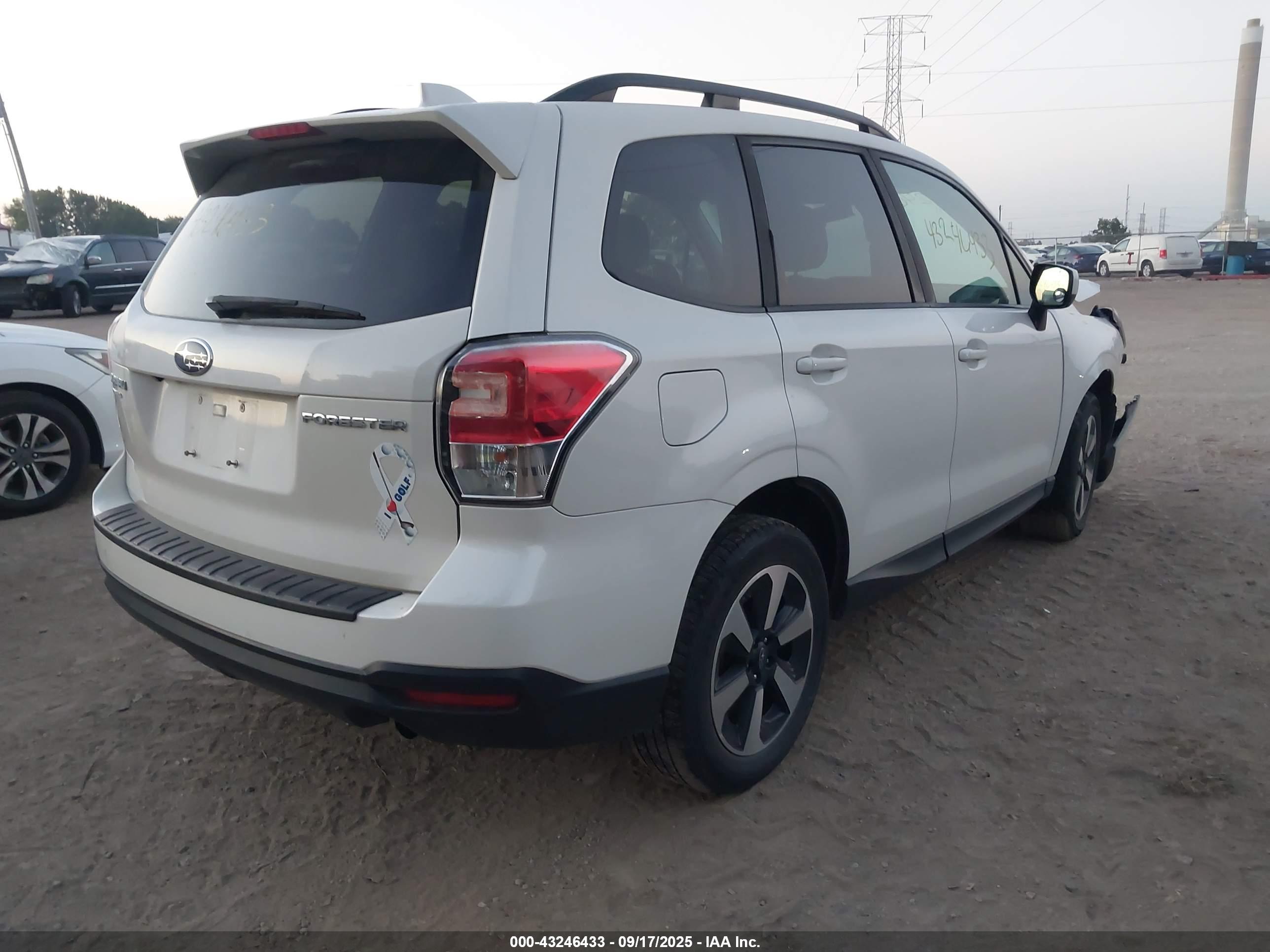 SUBARU FORESTER image 4