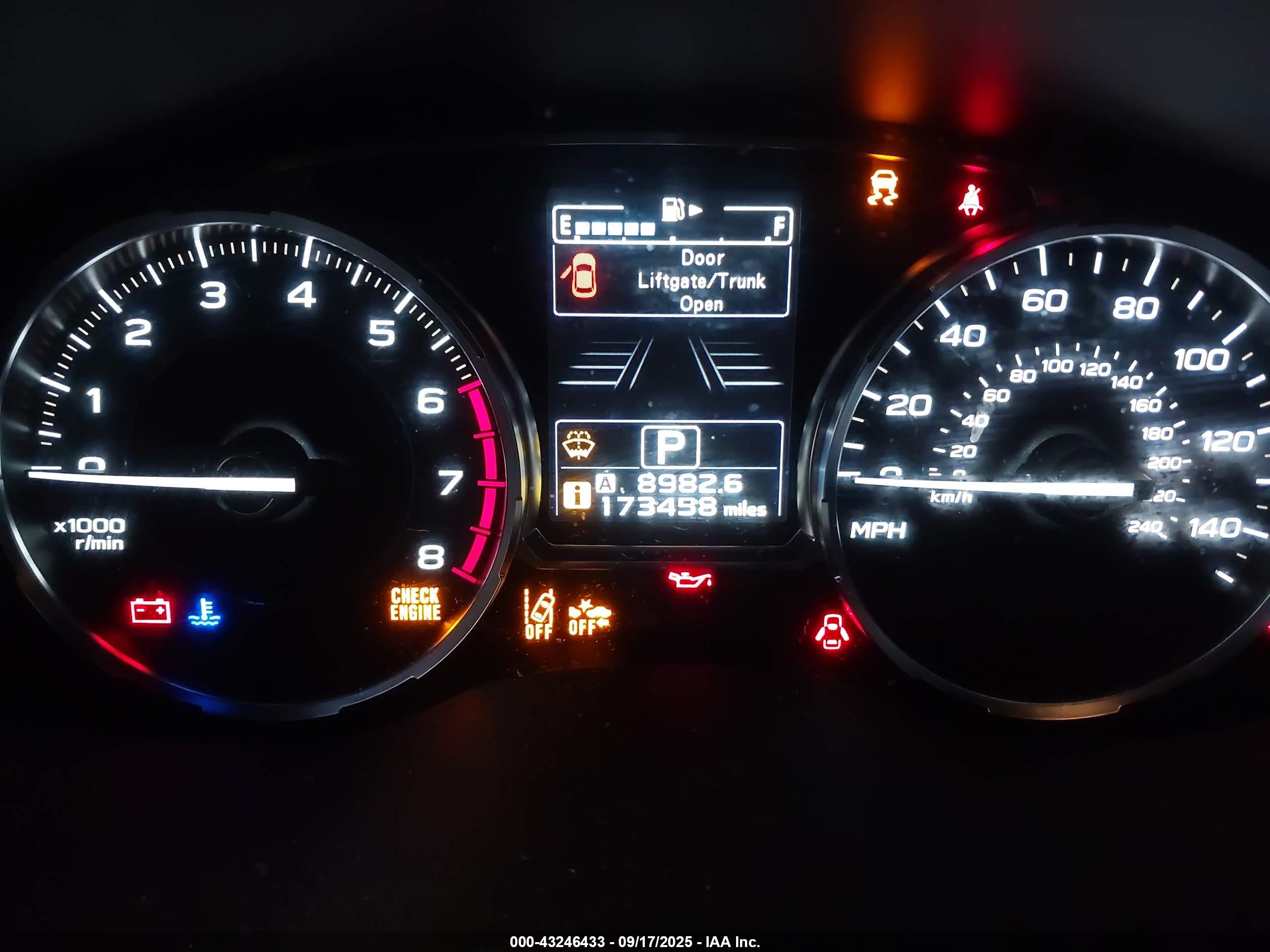 SUBARU FORESTER image 7