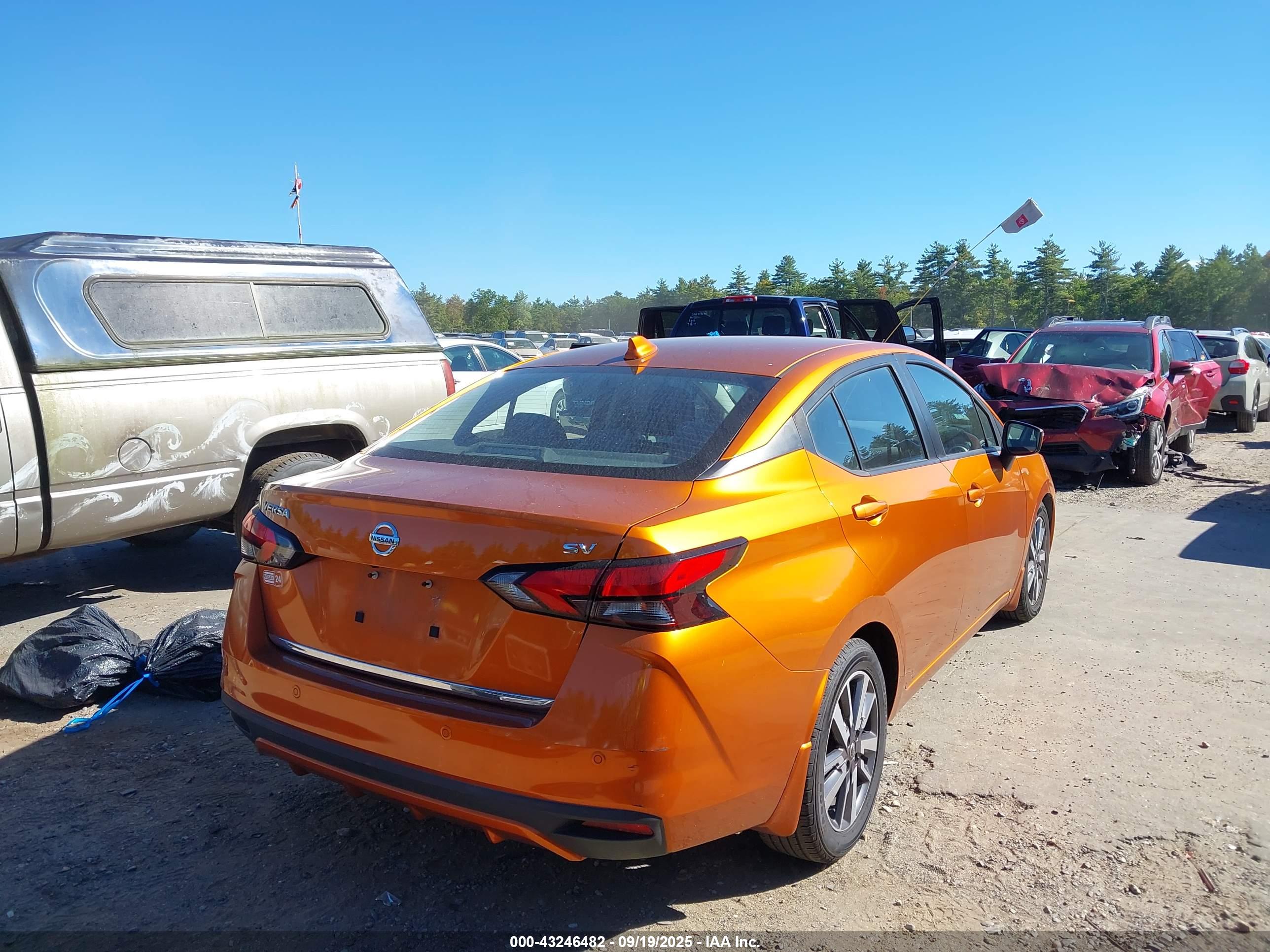 NISSAN VERSA image 4
