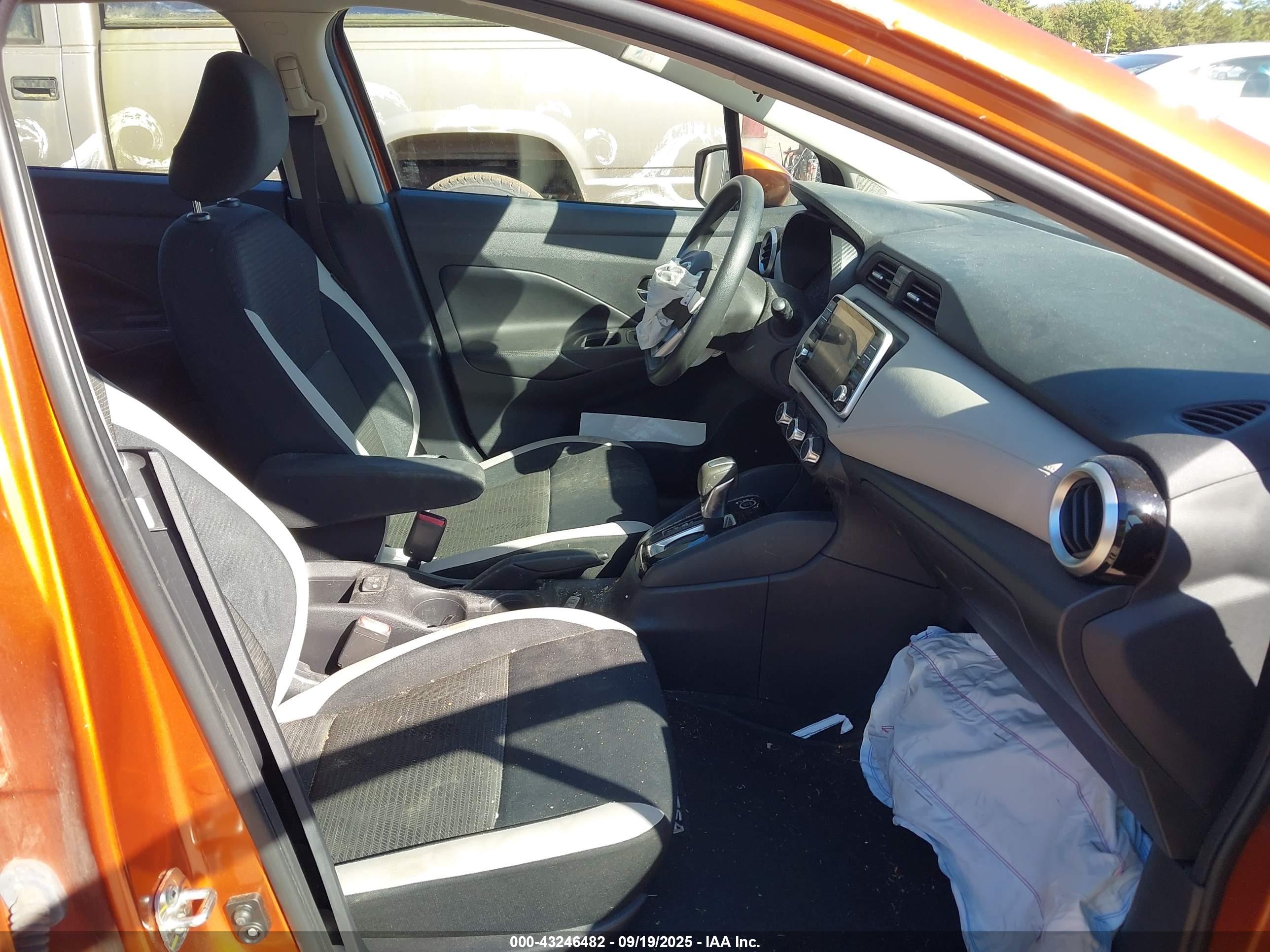 NISSAN VERSA image 5