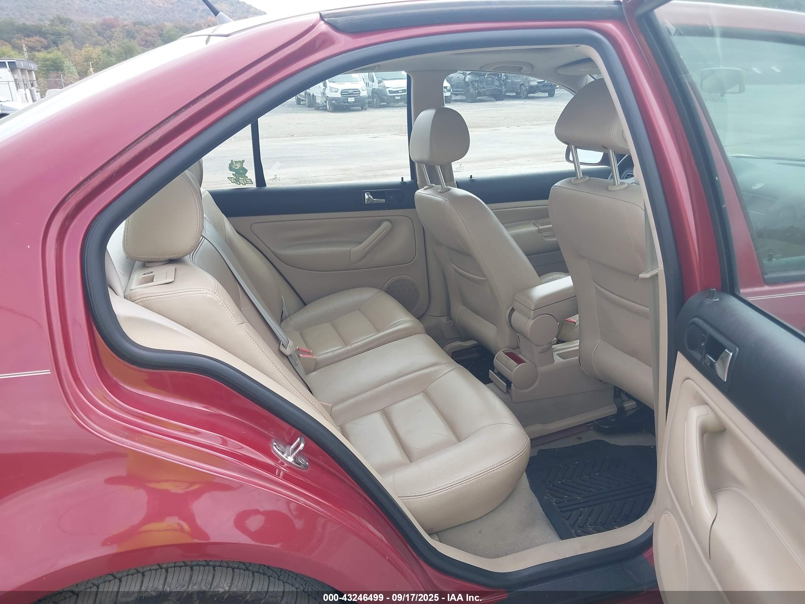 VOLKSWAGEN JETTA image 8