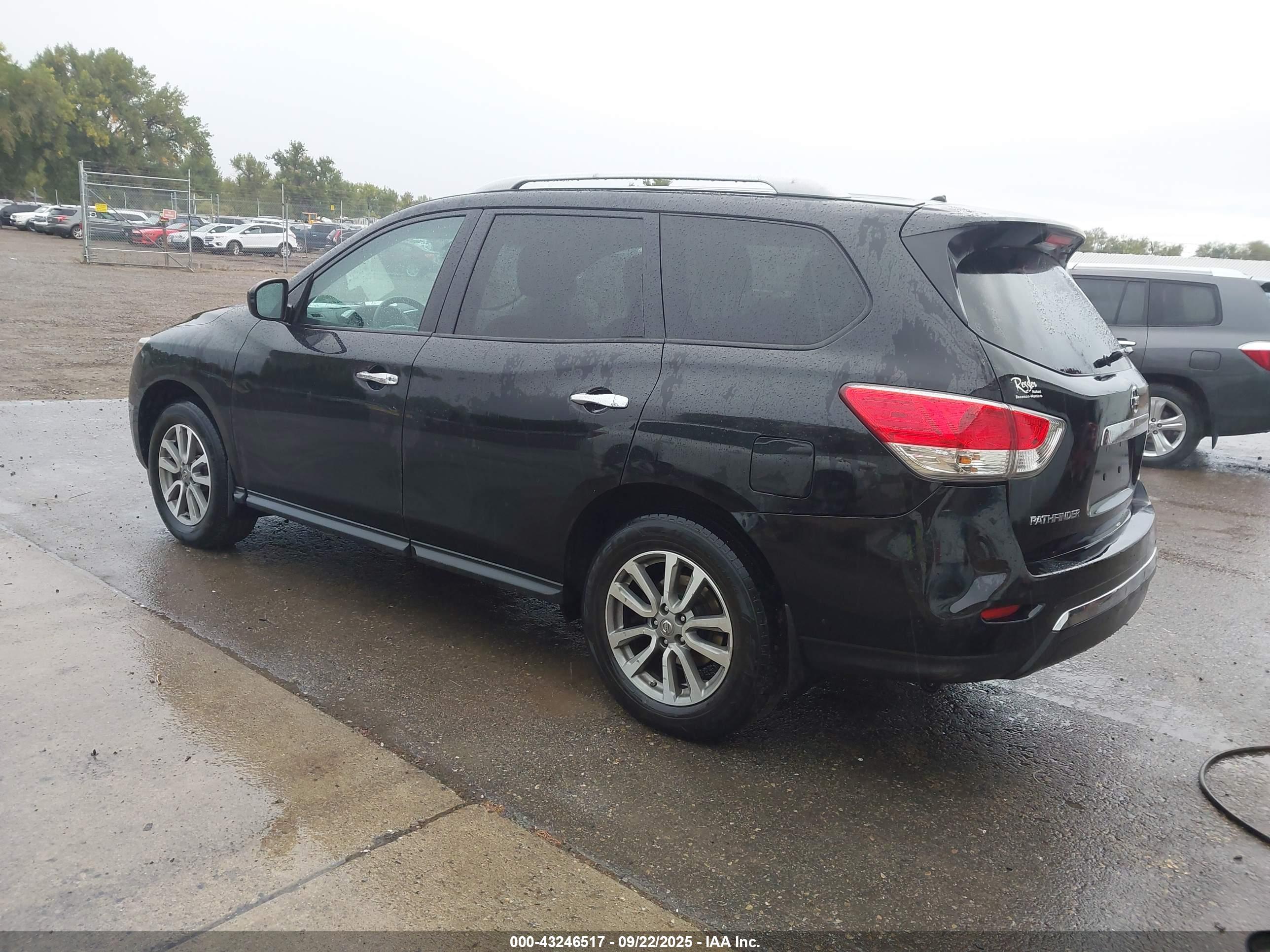 NISSAN PATHFINDER image 3