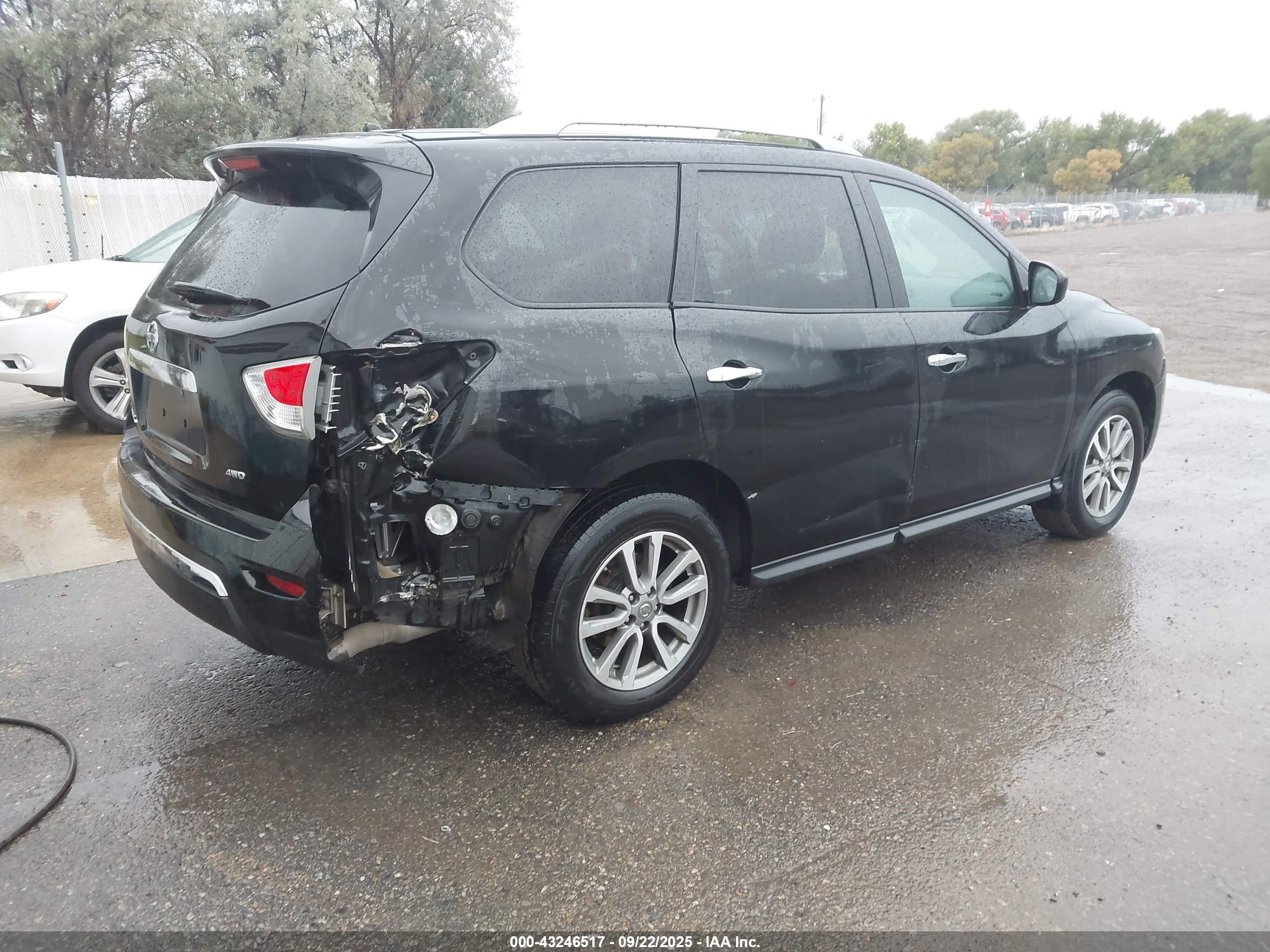 NISSAN PATHFINDER image 4