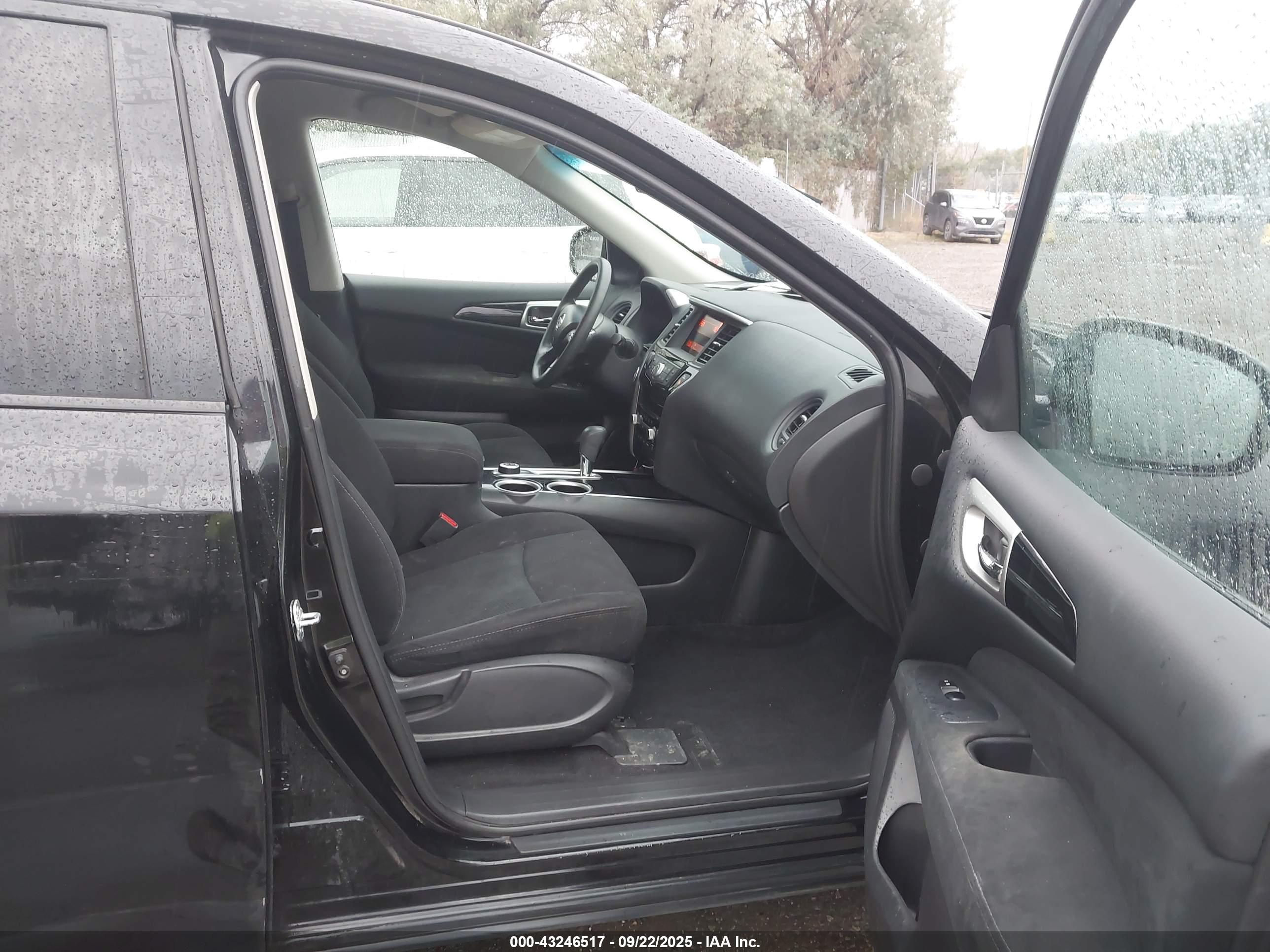 NISSAN PATHFINDER image 5
