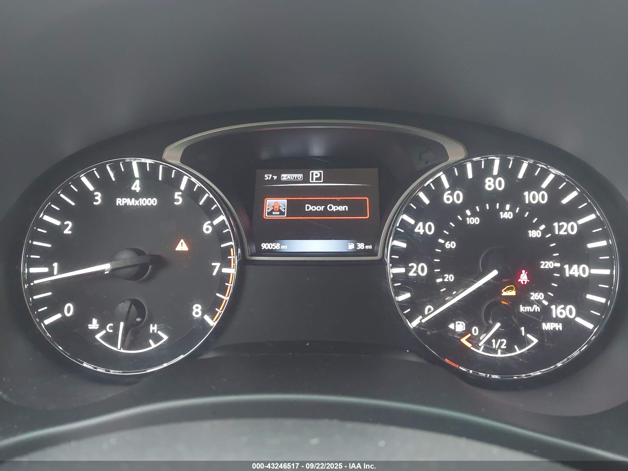 NISSAN PATHFINDER image 7