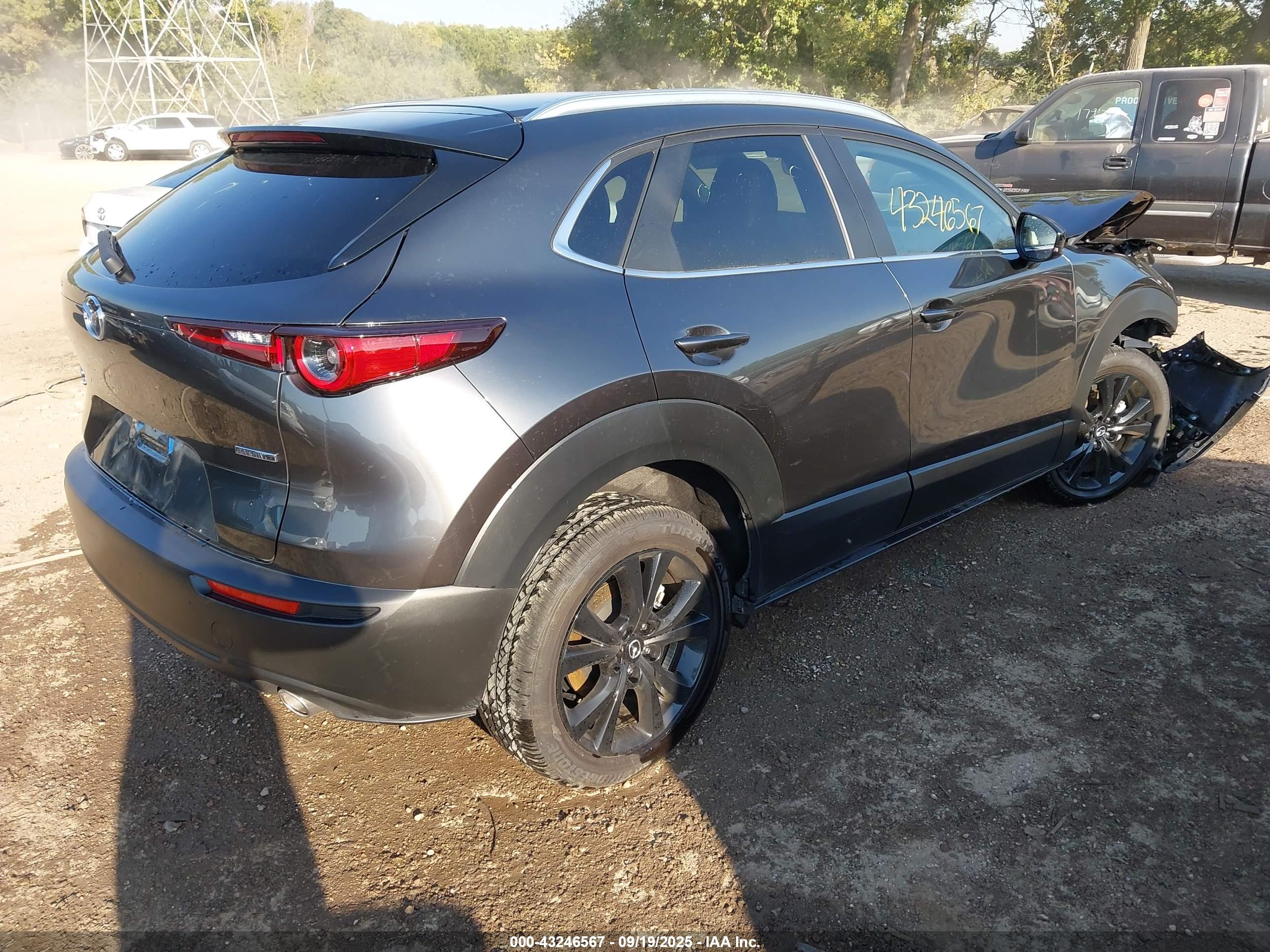 MAZDA CX-30 image 4