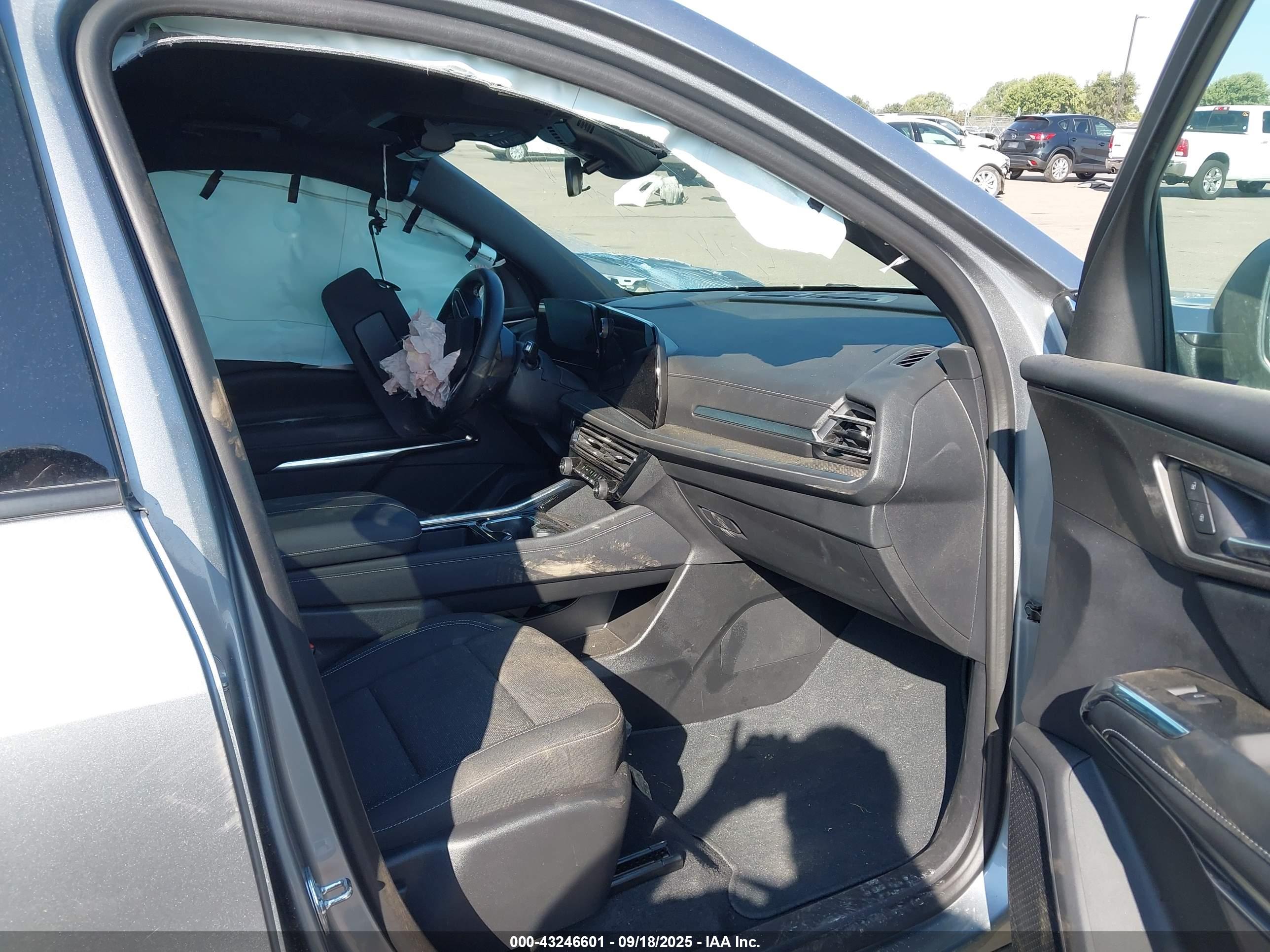 CHEVROLET TRAVERSE image 5