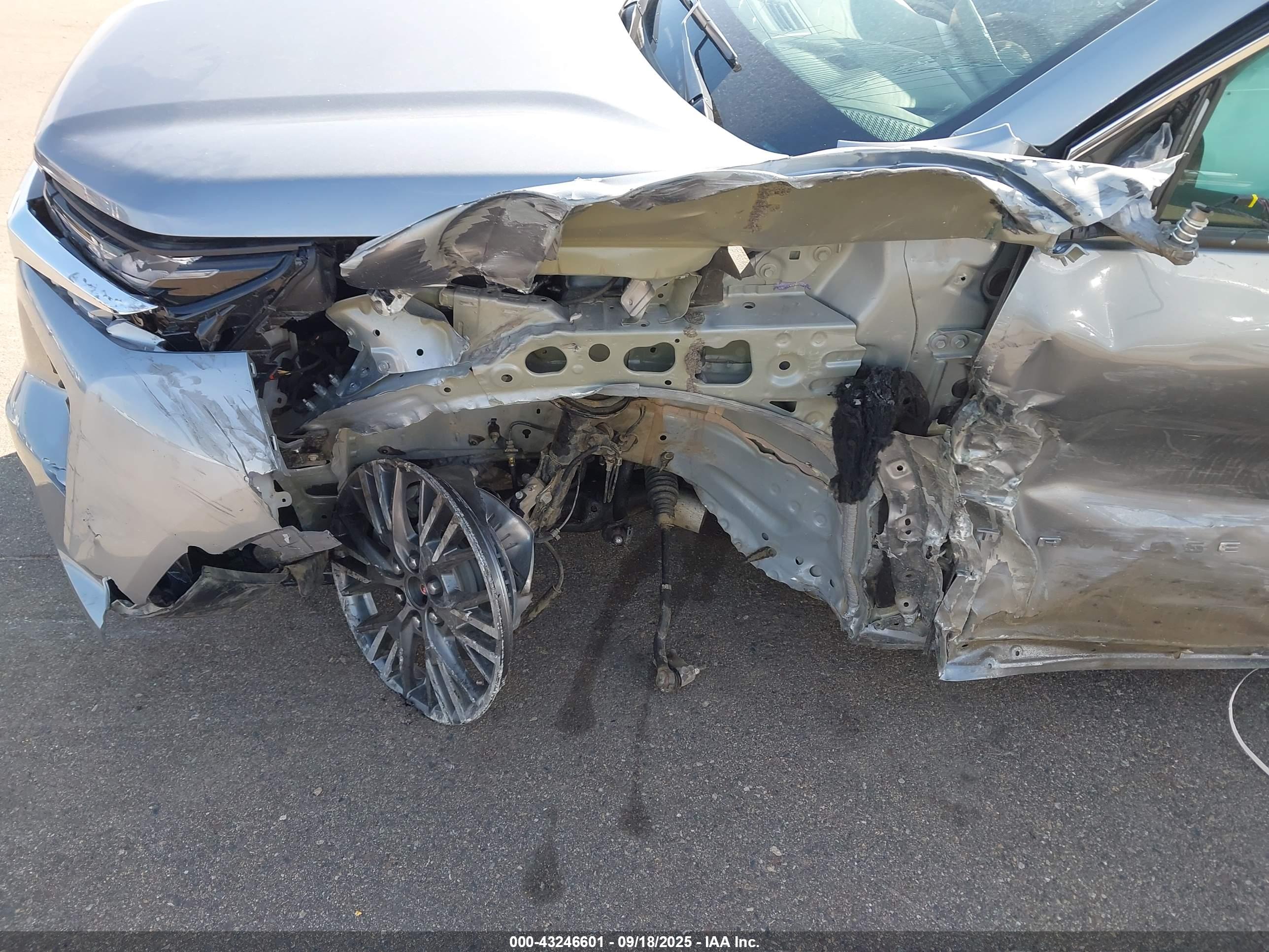 CHEVROLET TRAVERSE image 6