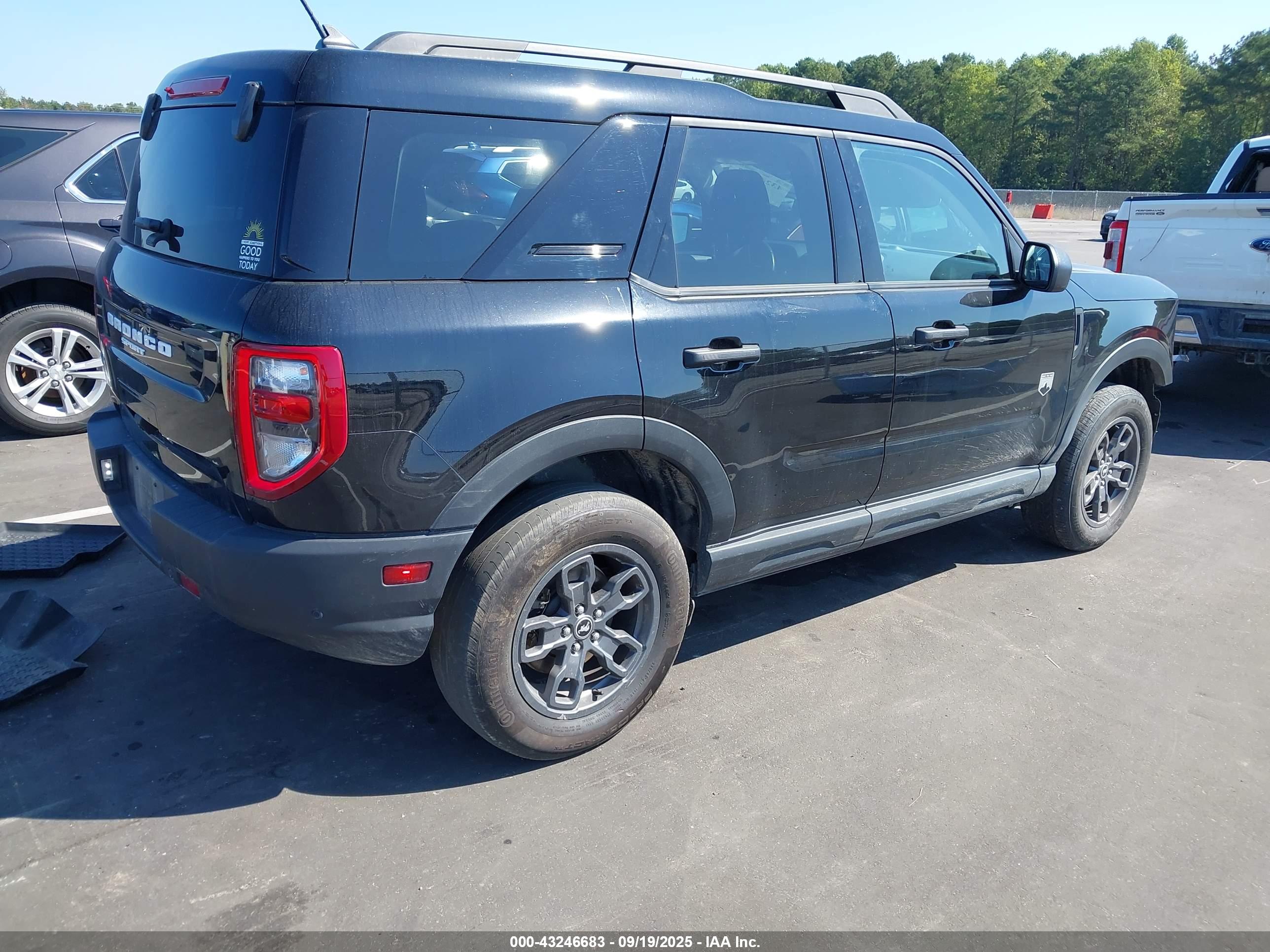 FORD BRONCO image 4