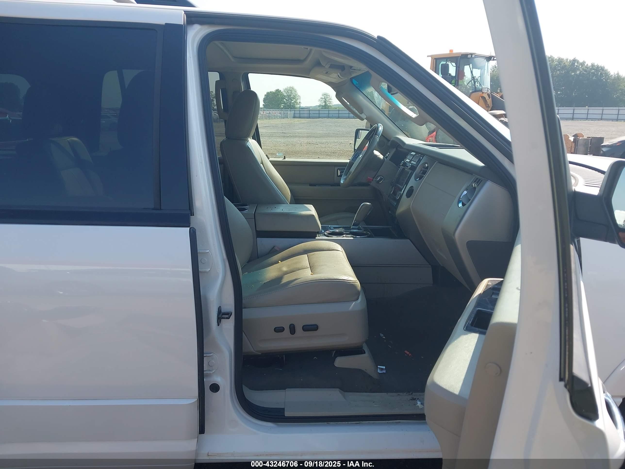 FORD EXPEDITION image 5