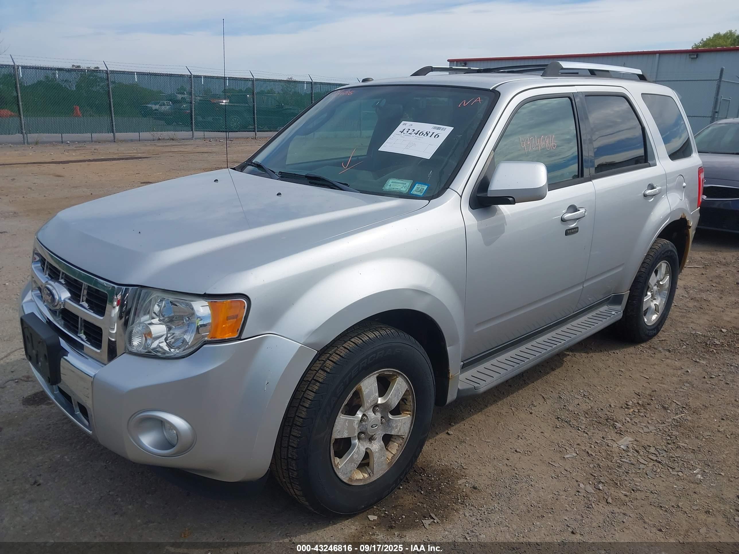 FORD ESCAPE image 2