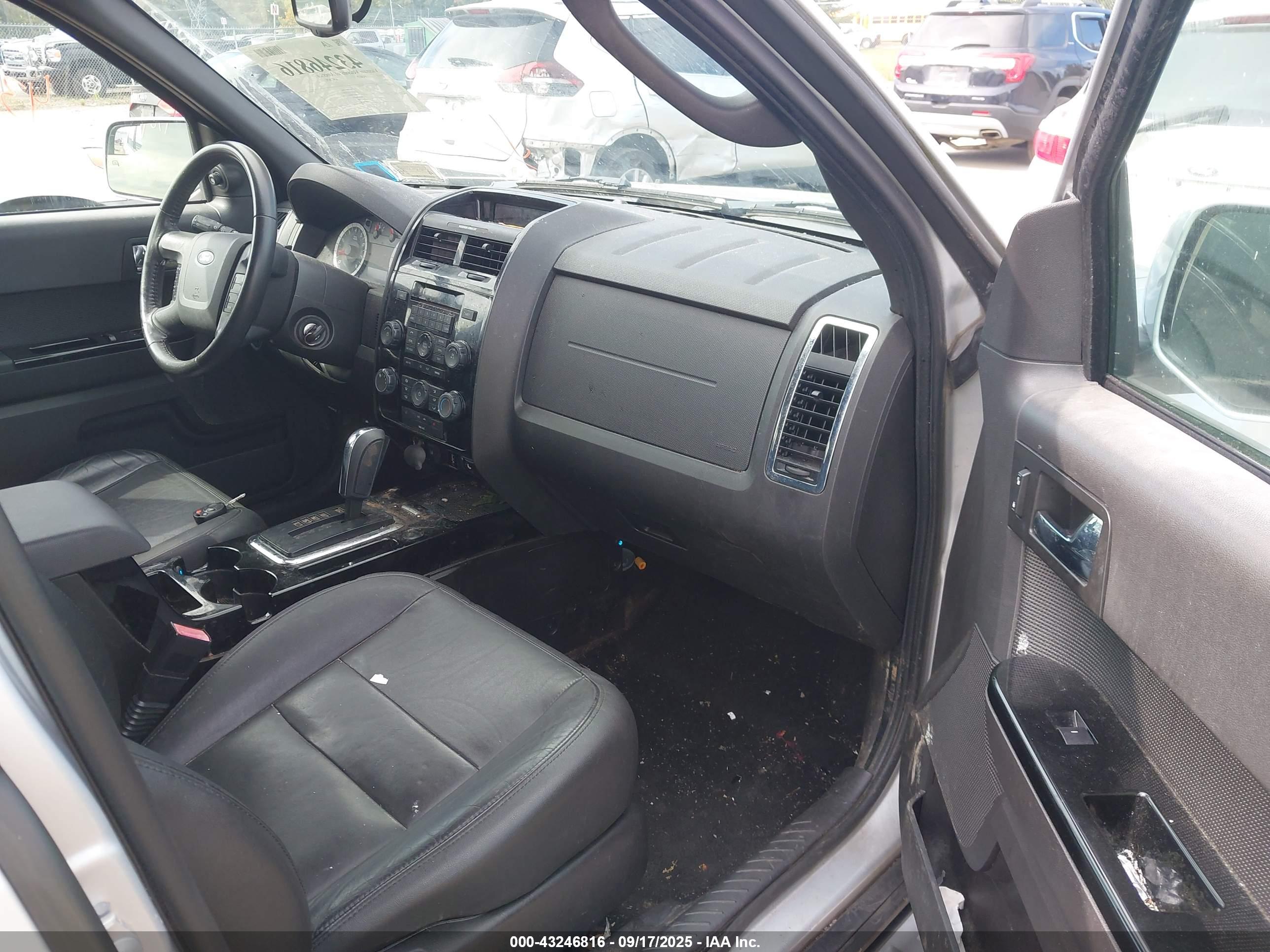 FORD ESCAPE image 5