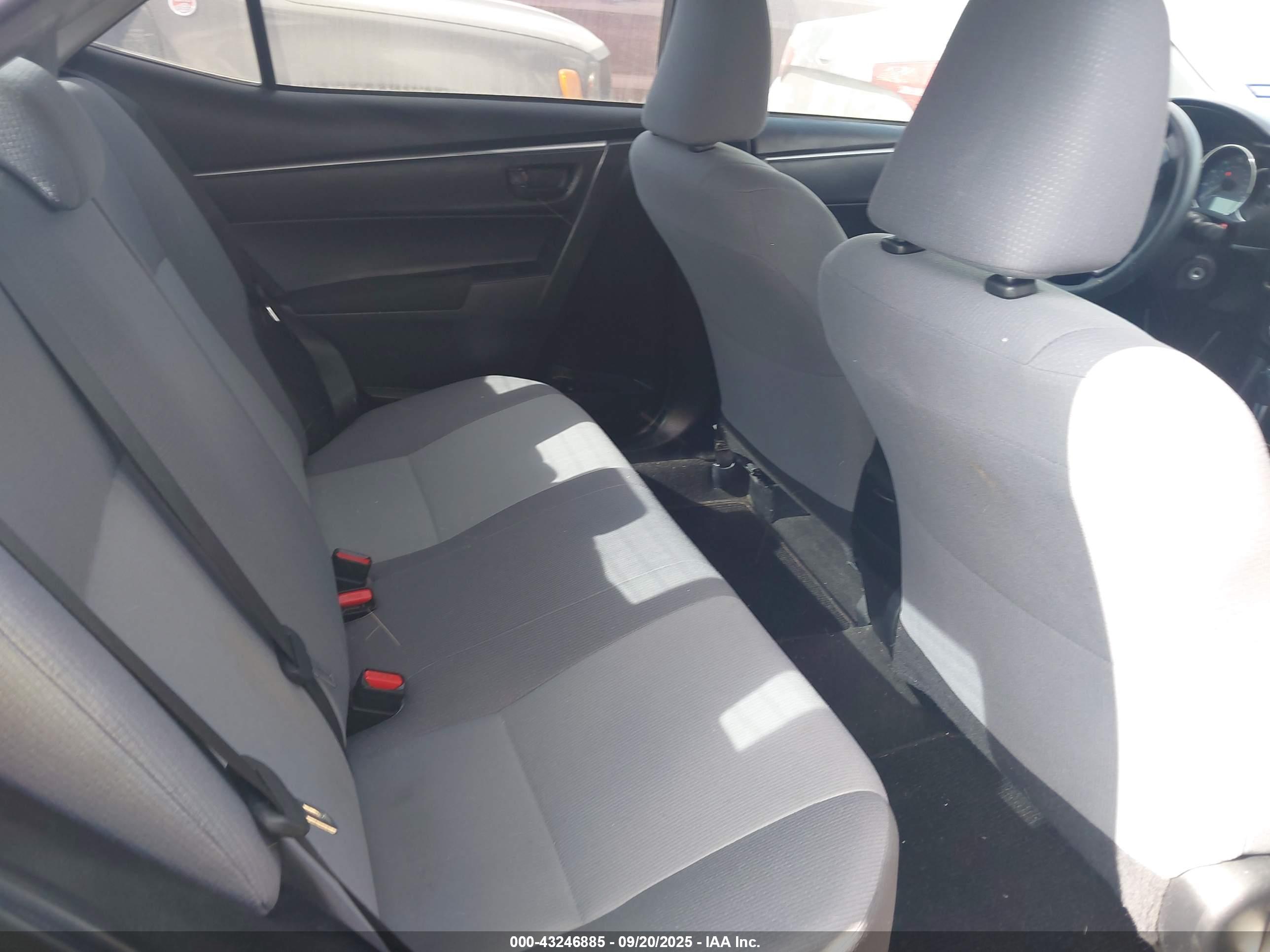 TOYOTA COROLLA image 8