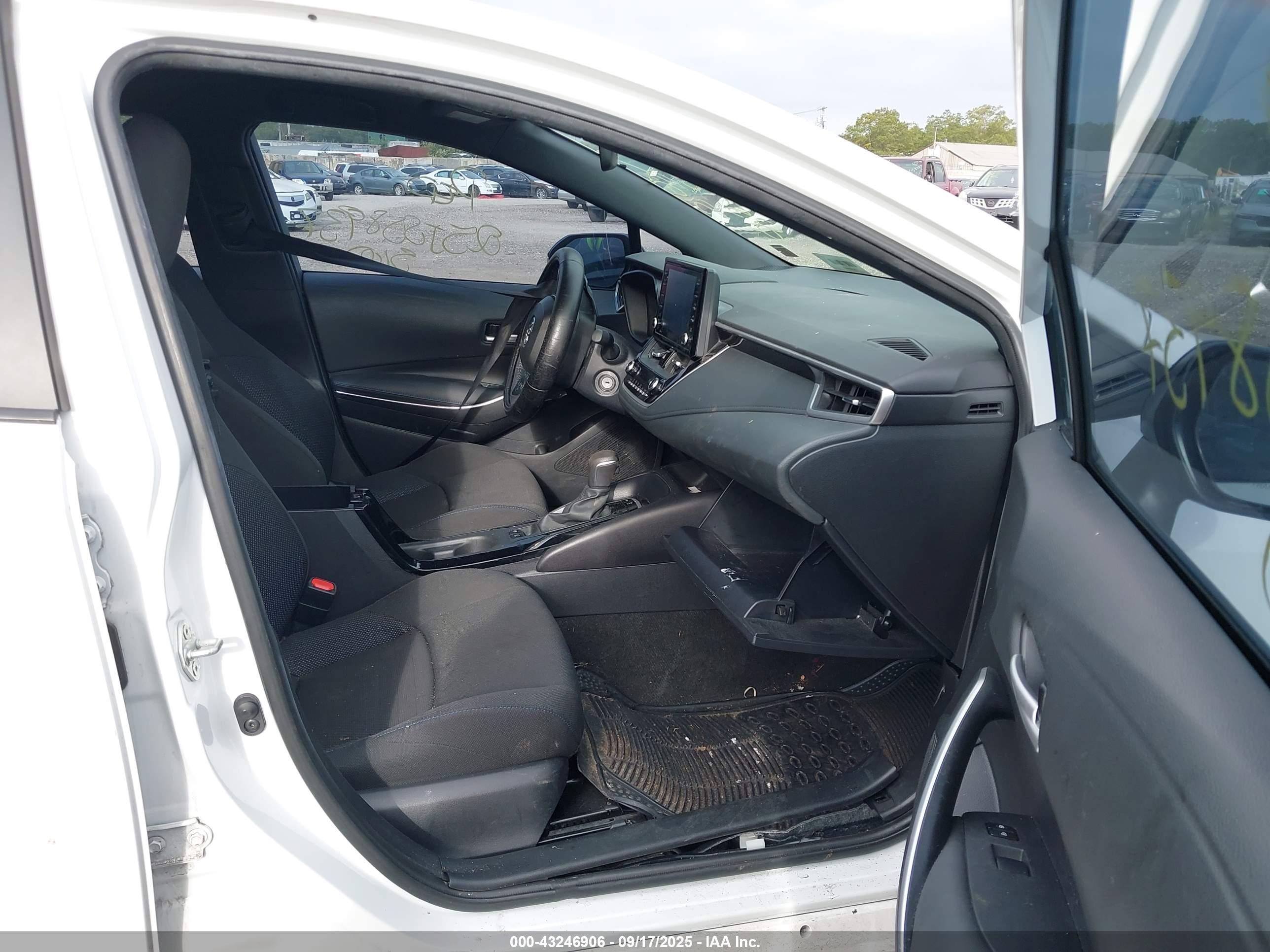 TOYOTA COROLLA image 5