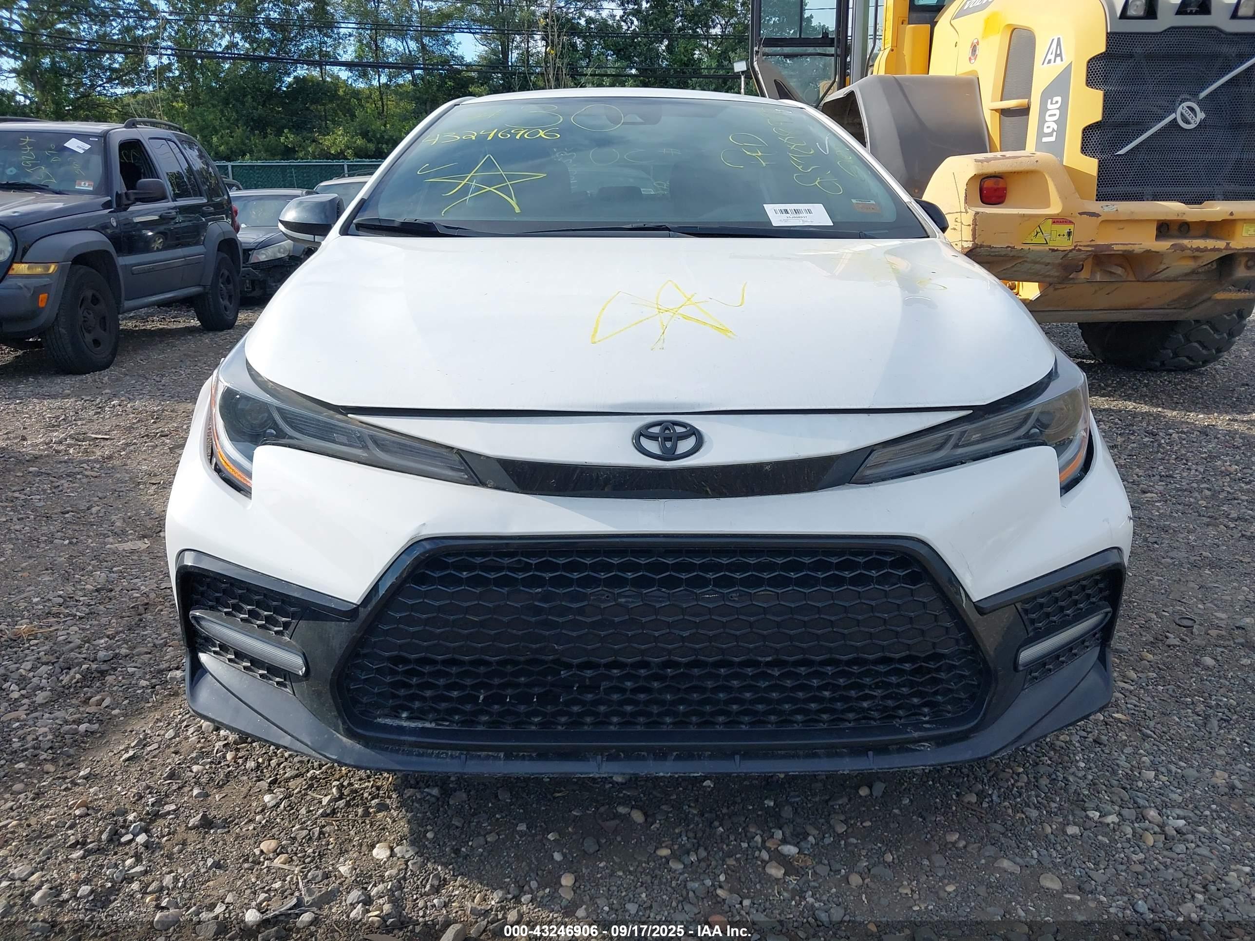 TOYOTA COROLLA image 6