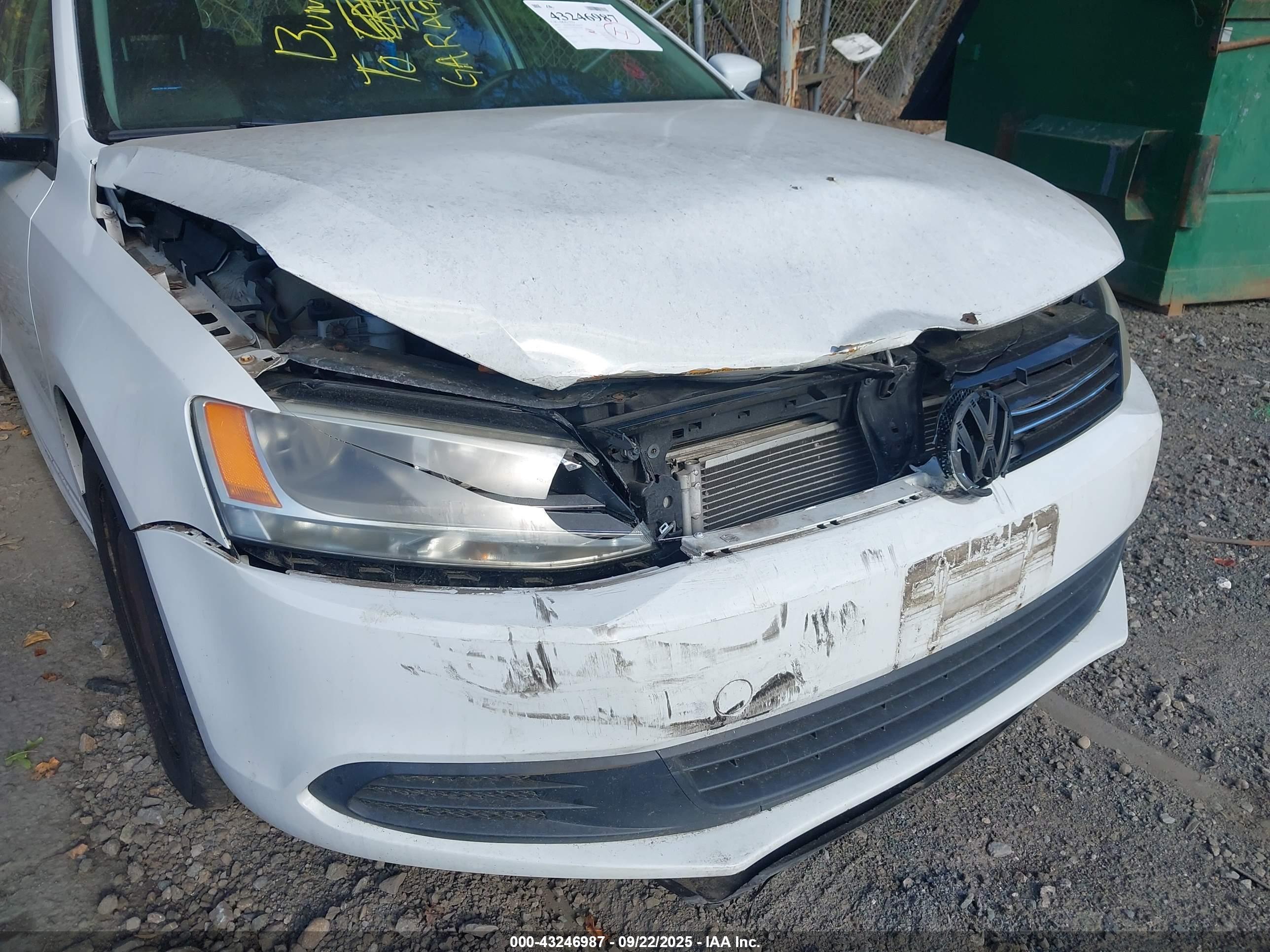 VOLKSWAGEN JETTA image 6