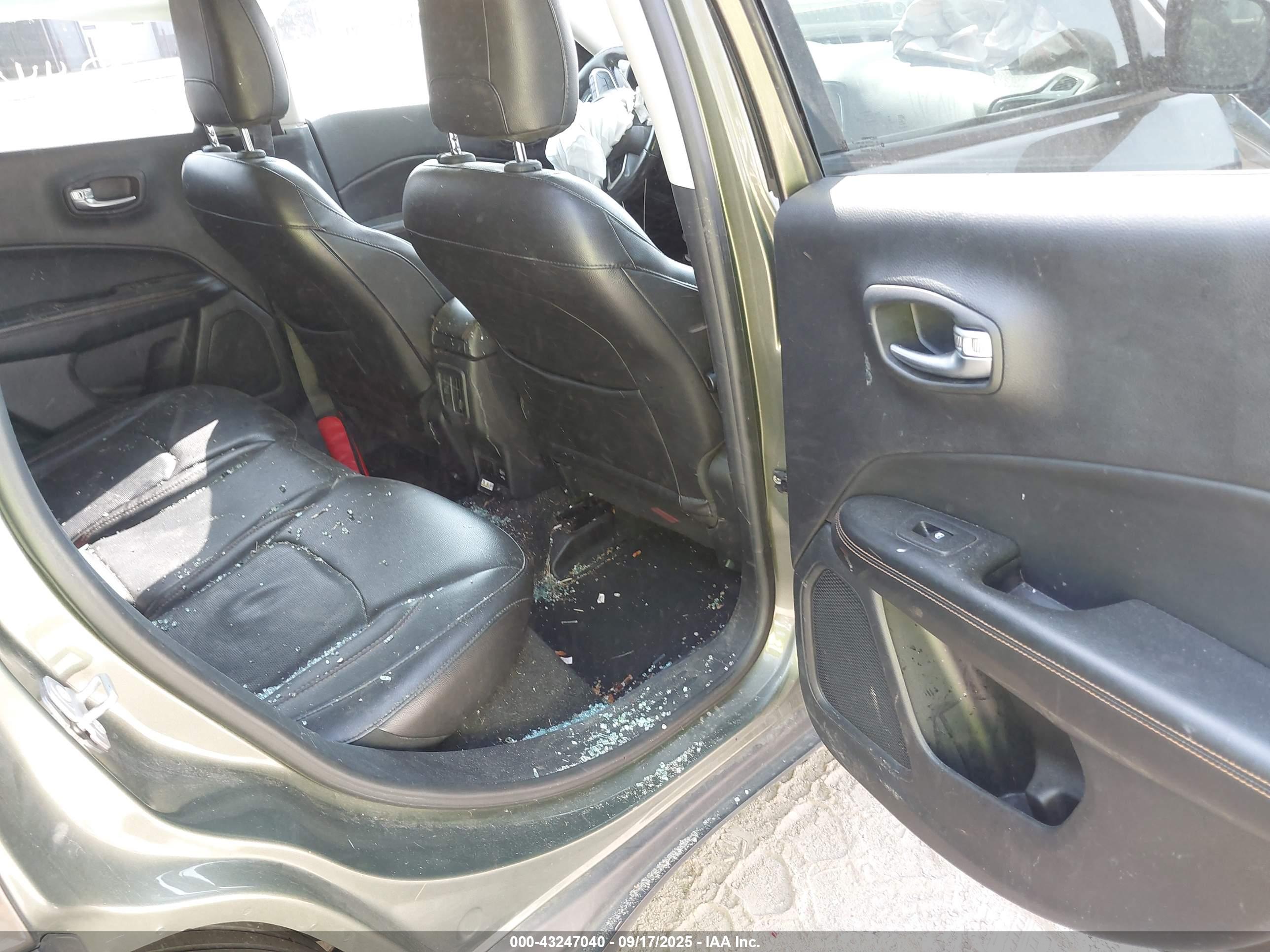 JEEP COMPASS image 8