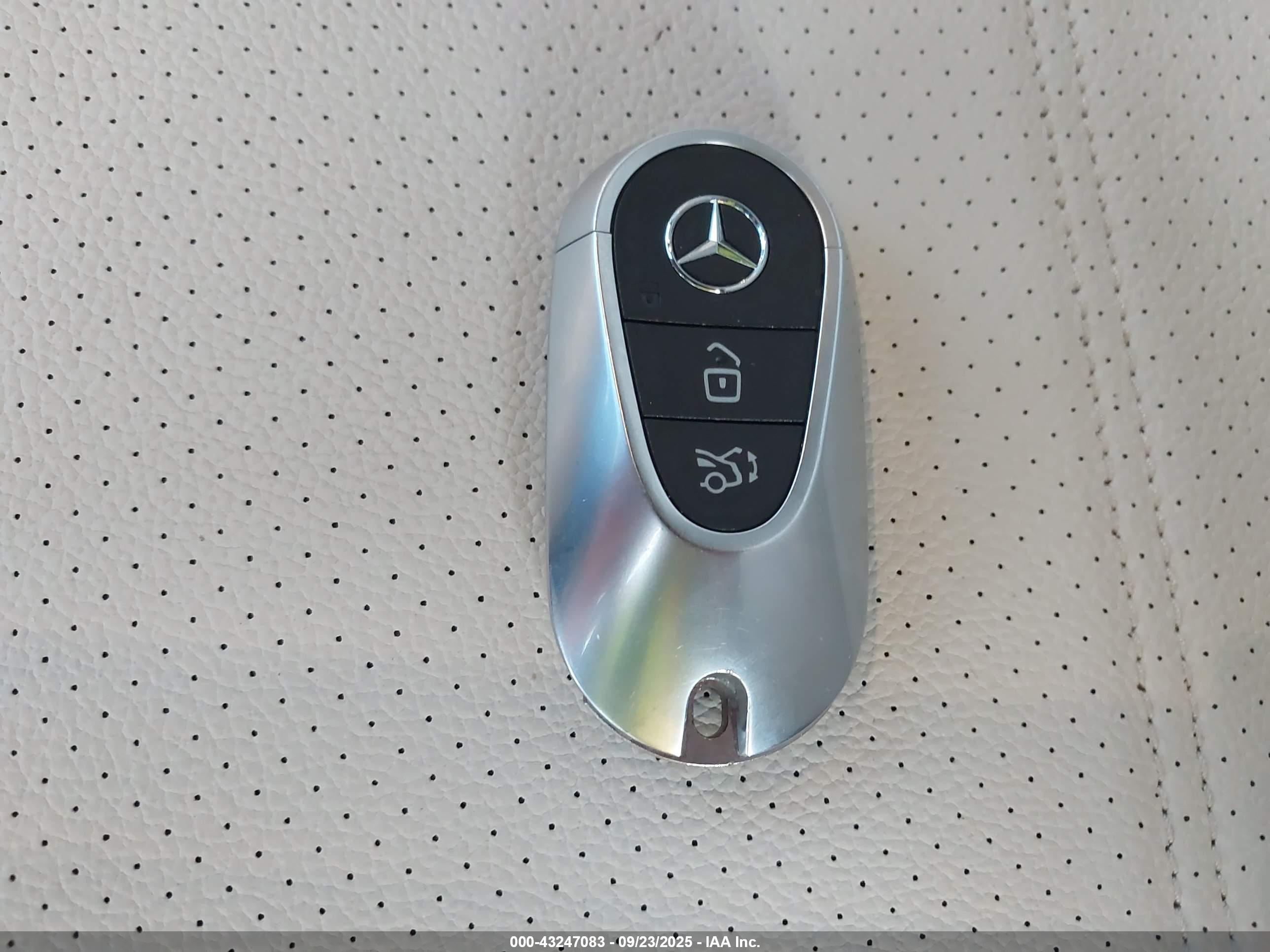 MERCEDES-BENZ C image 11