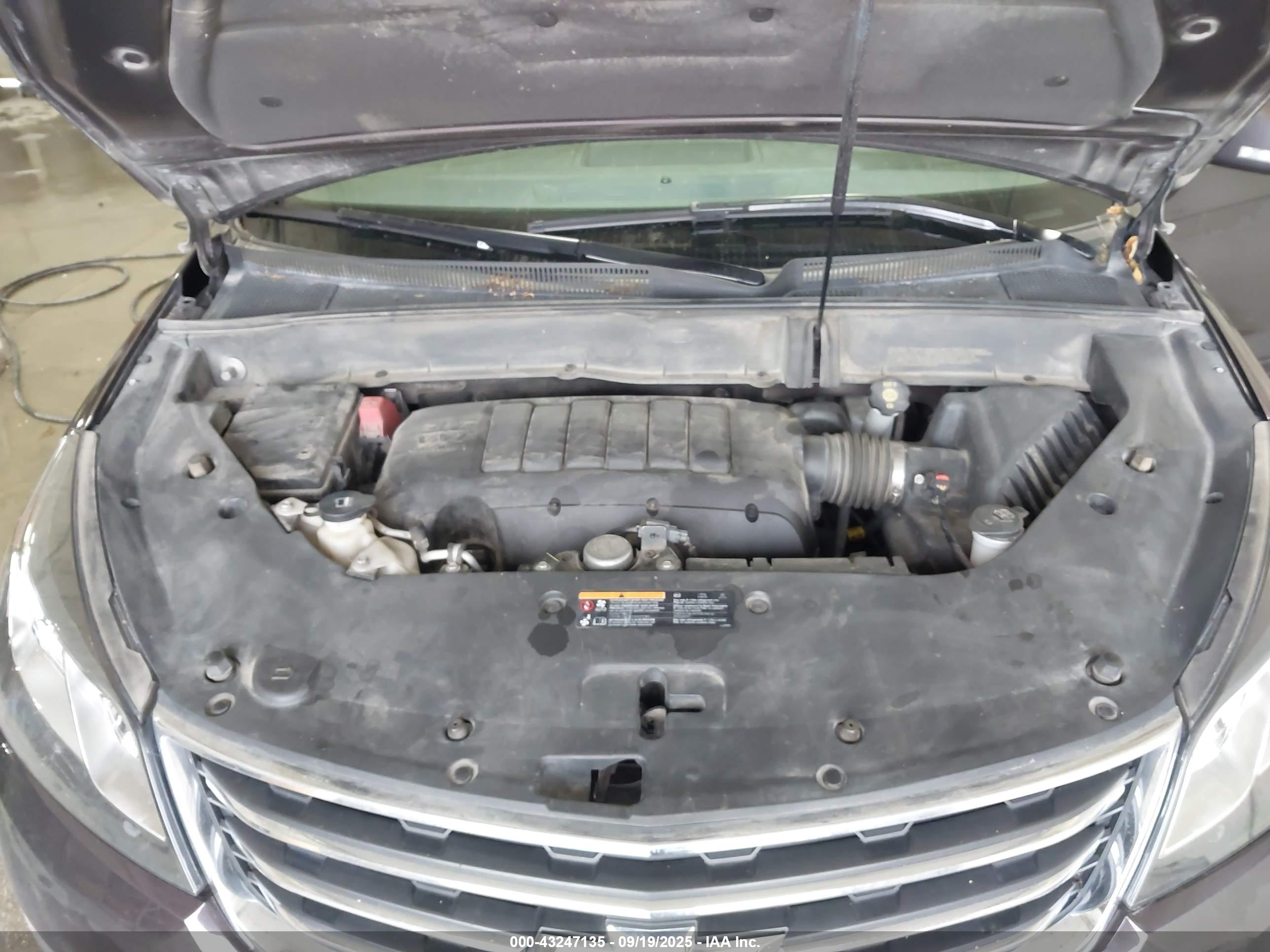 CHEVROLET TRAVERSE image 10