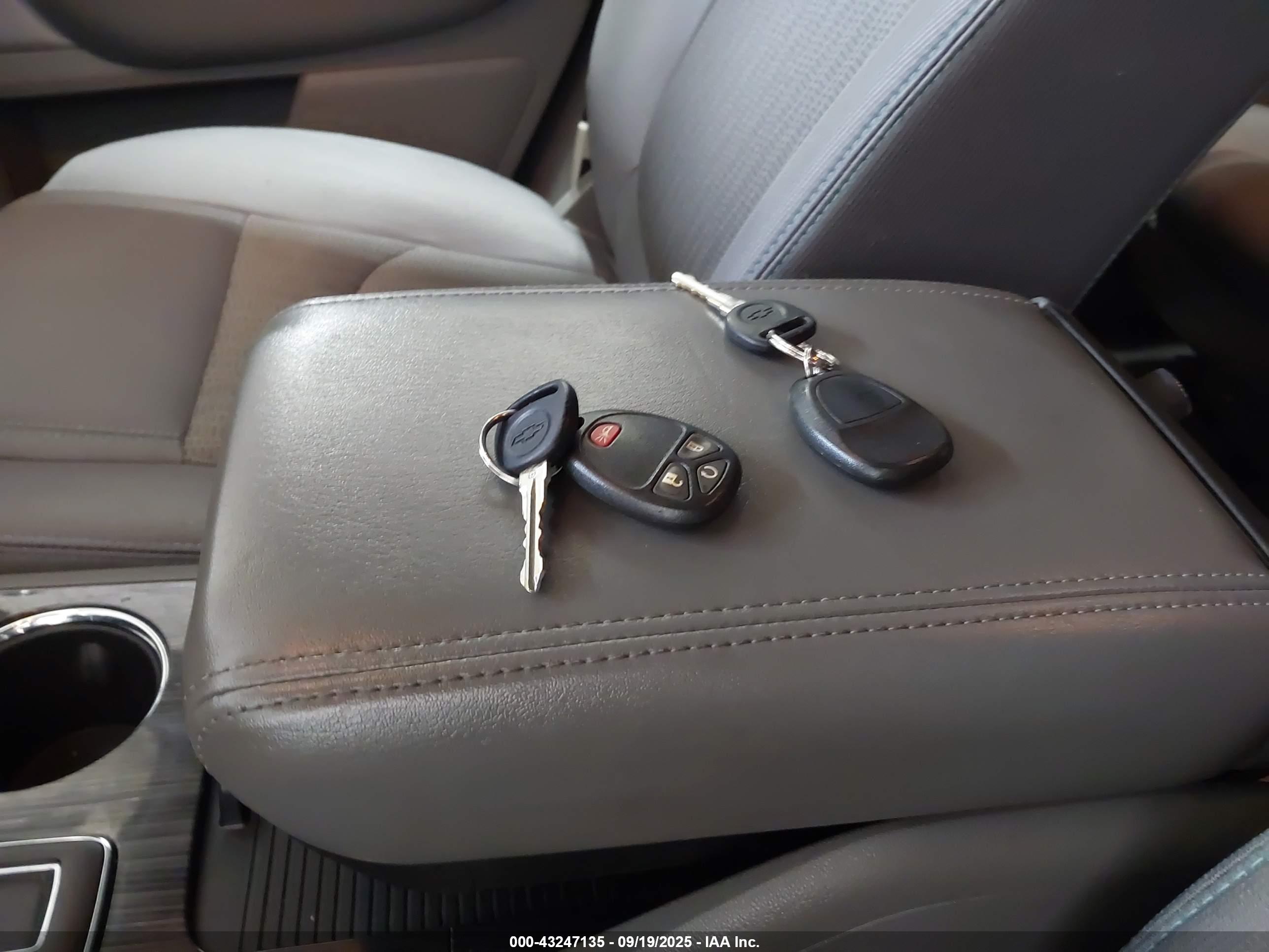 CHEVROLET TRAVERSE image 11