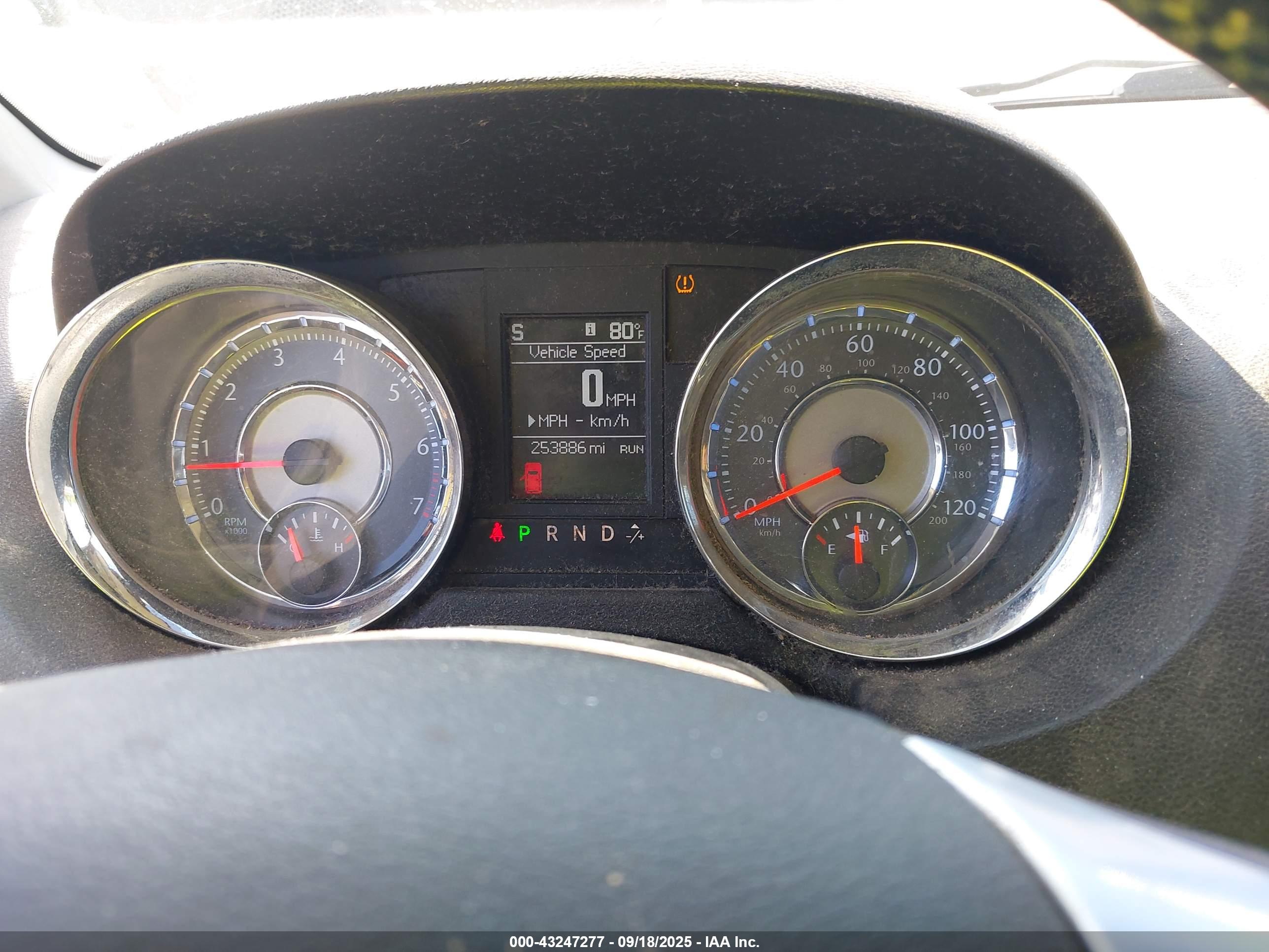 CHRYSLER TOWN image 7