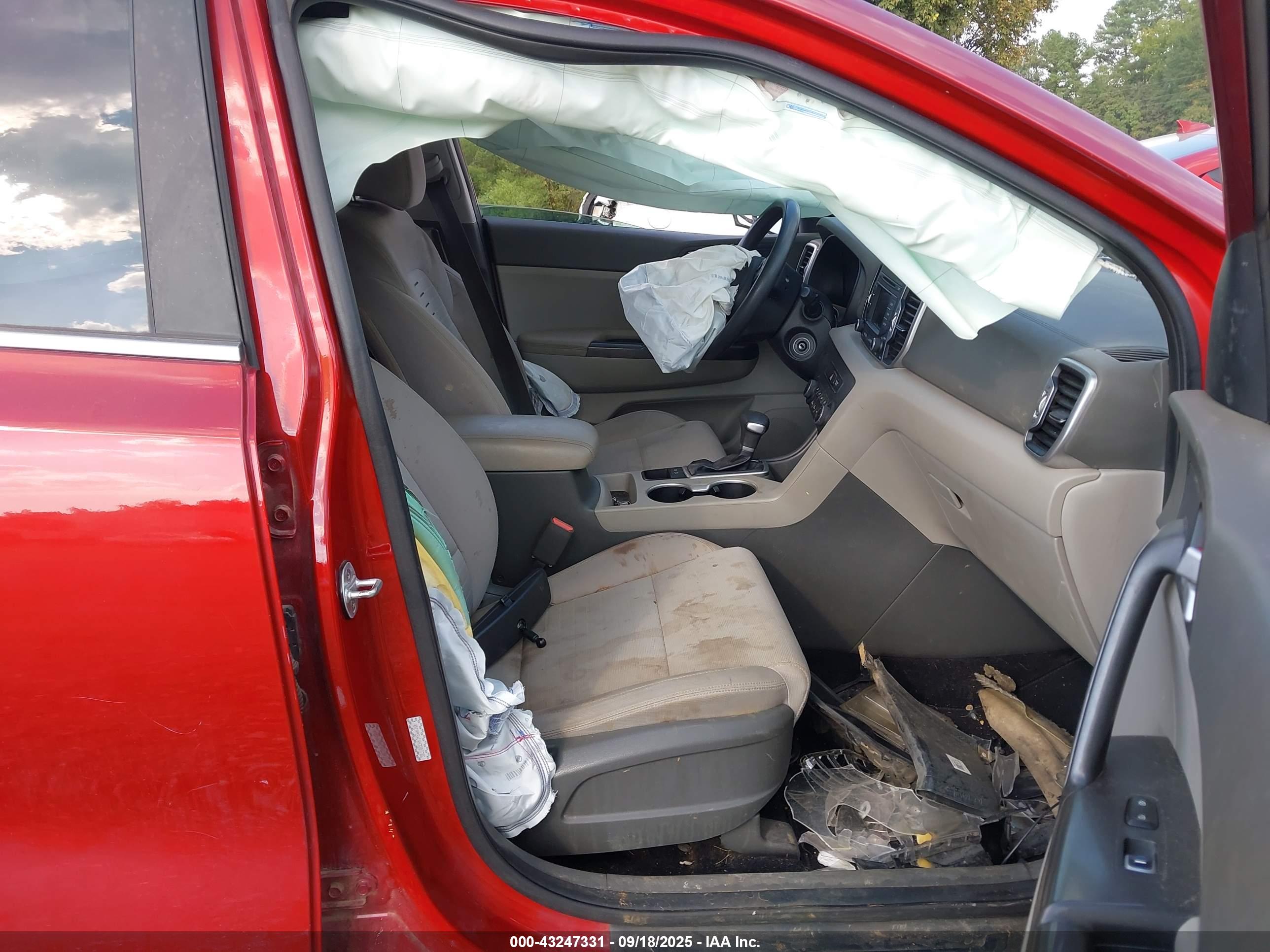 KIA SPORTAGE image 5