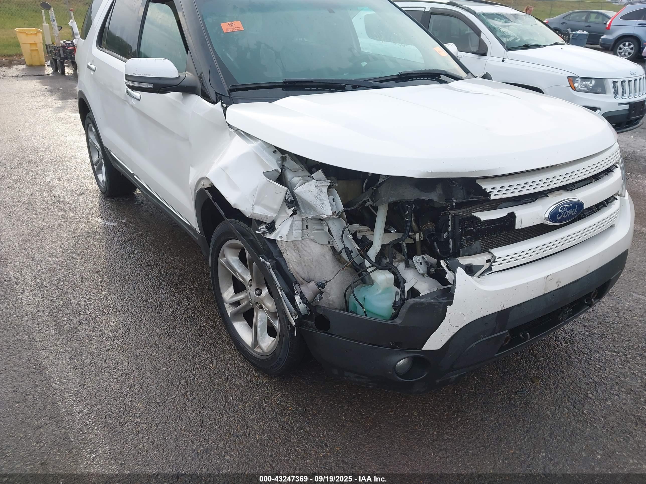 FORD EXPLORER image 6