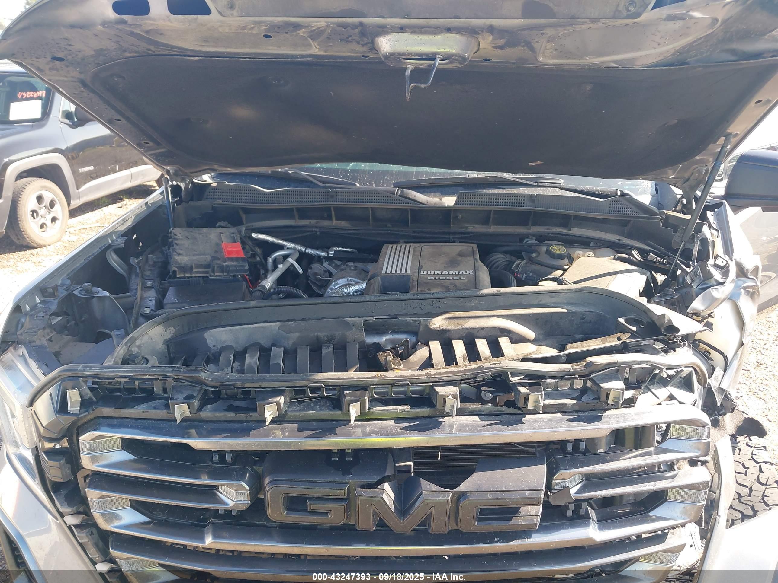 GMC SIERRA image 10