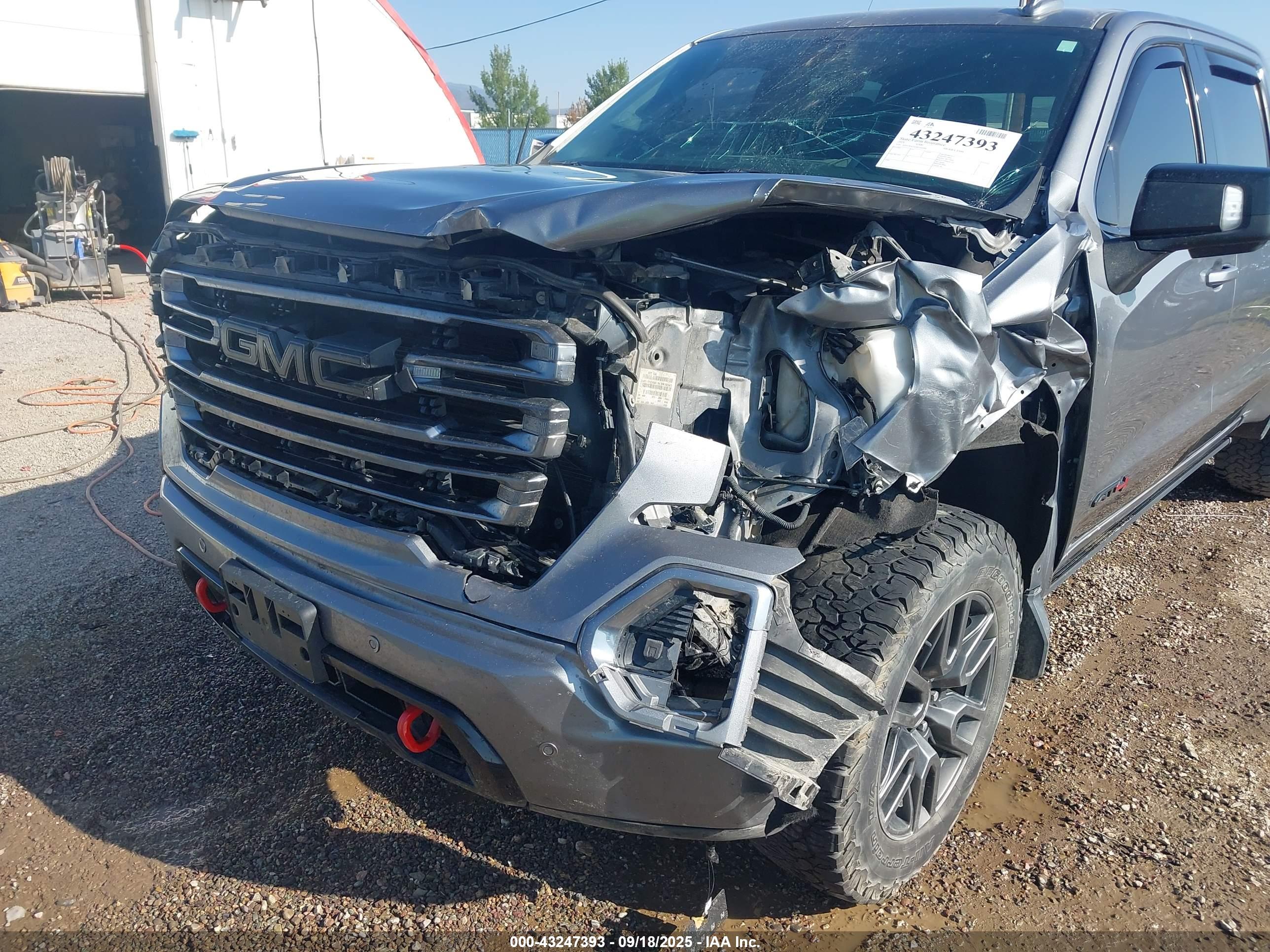 GMC SIERRA image 6