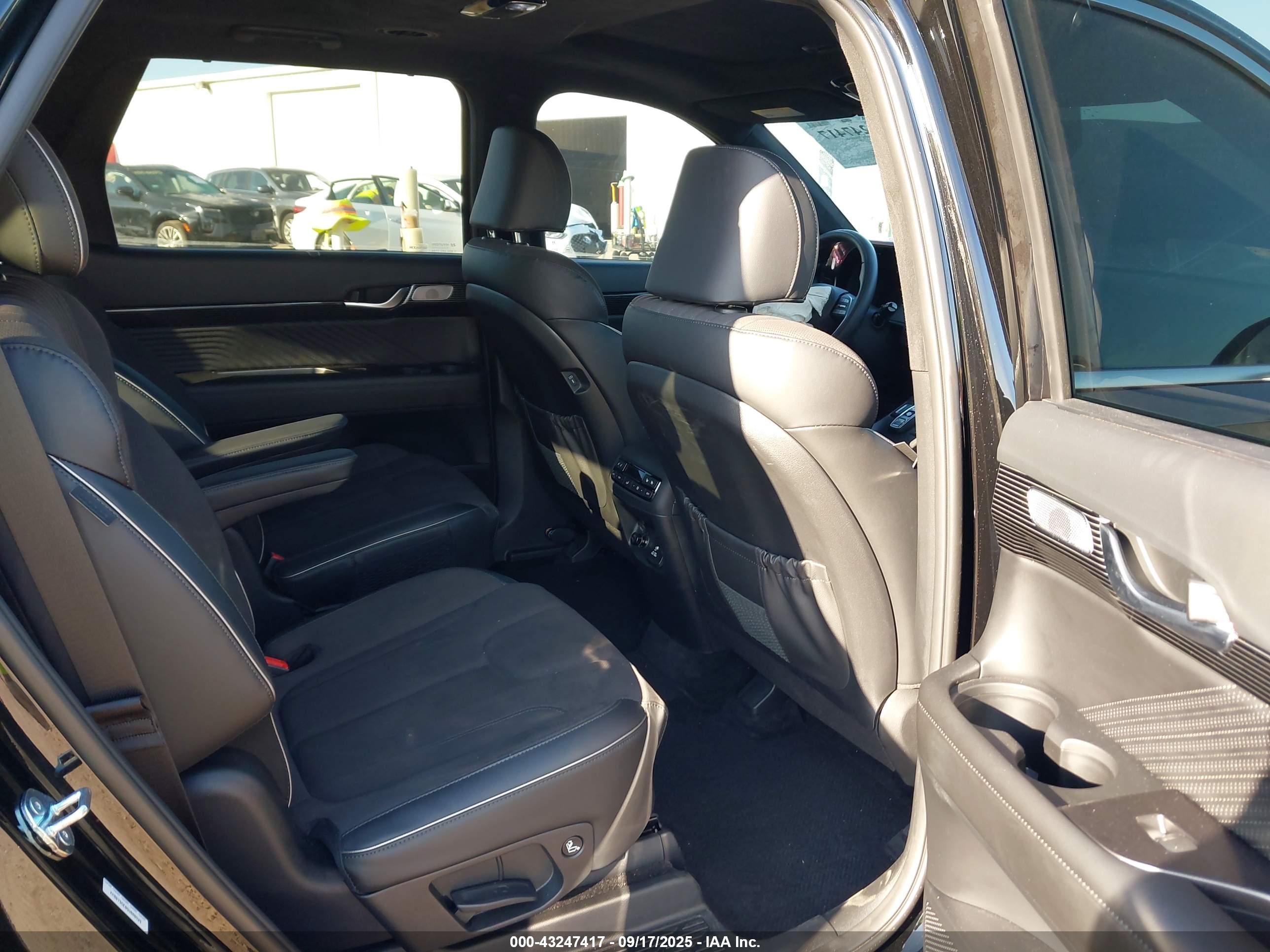 HYUNDAI PALISADE image 8