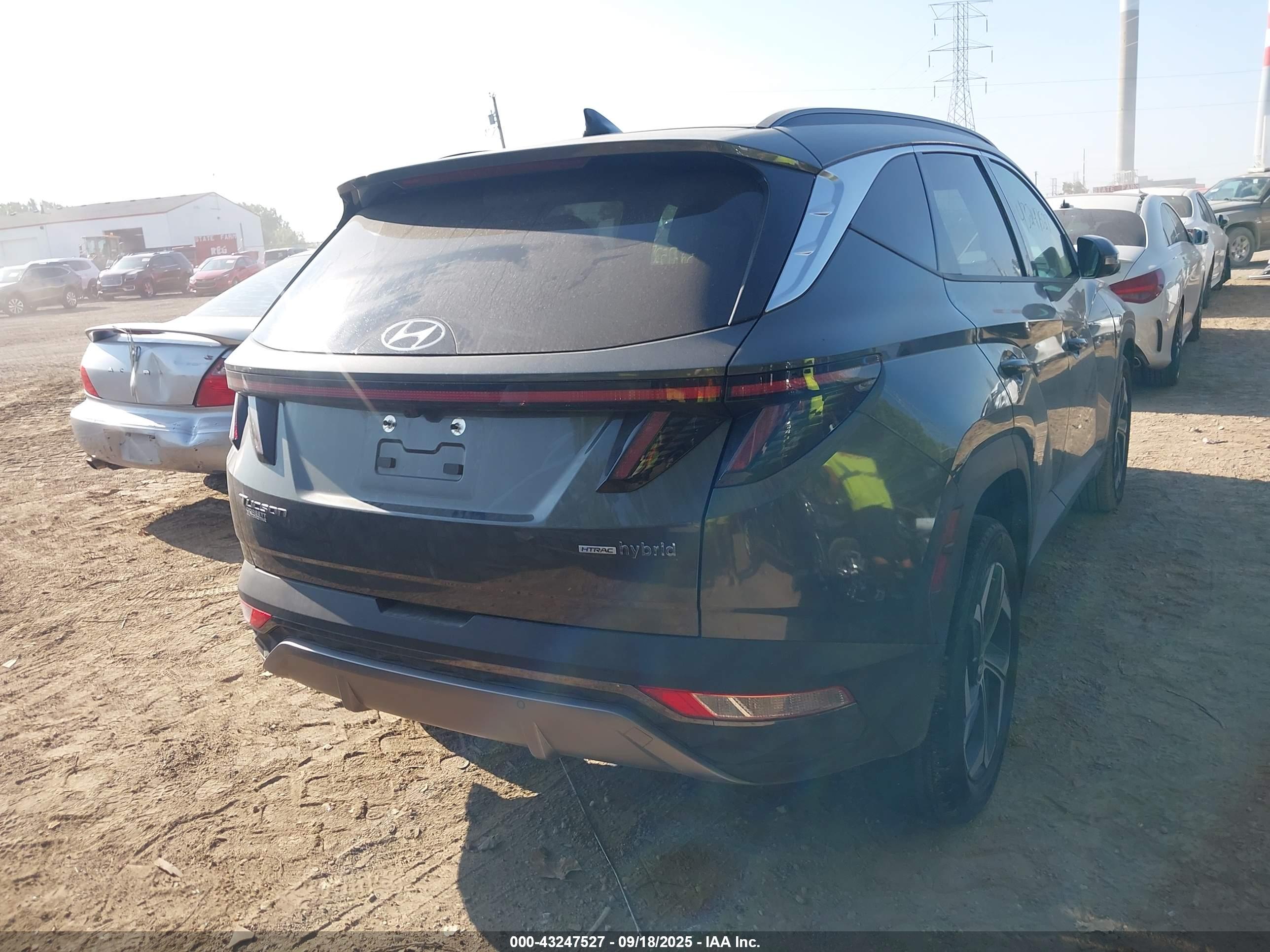 HYUNDAI TUCSON image 4