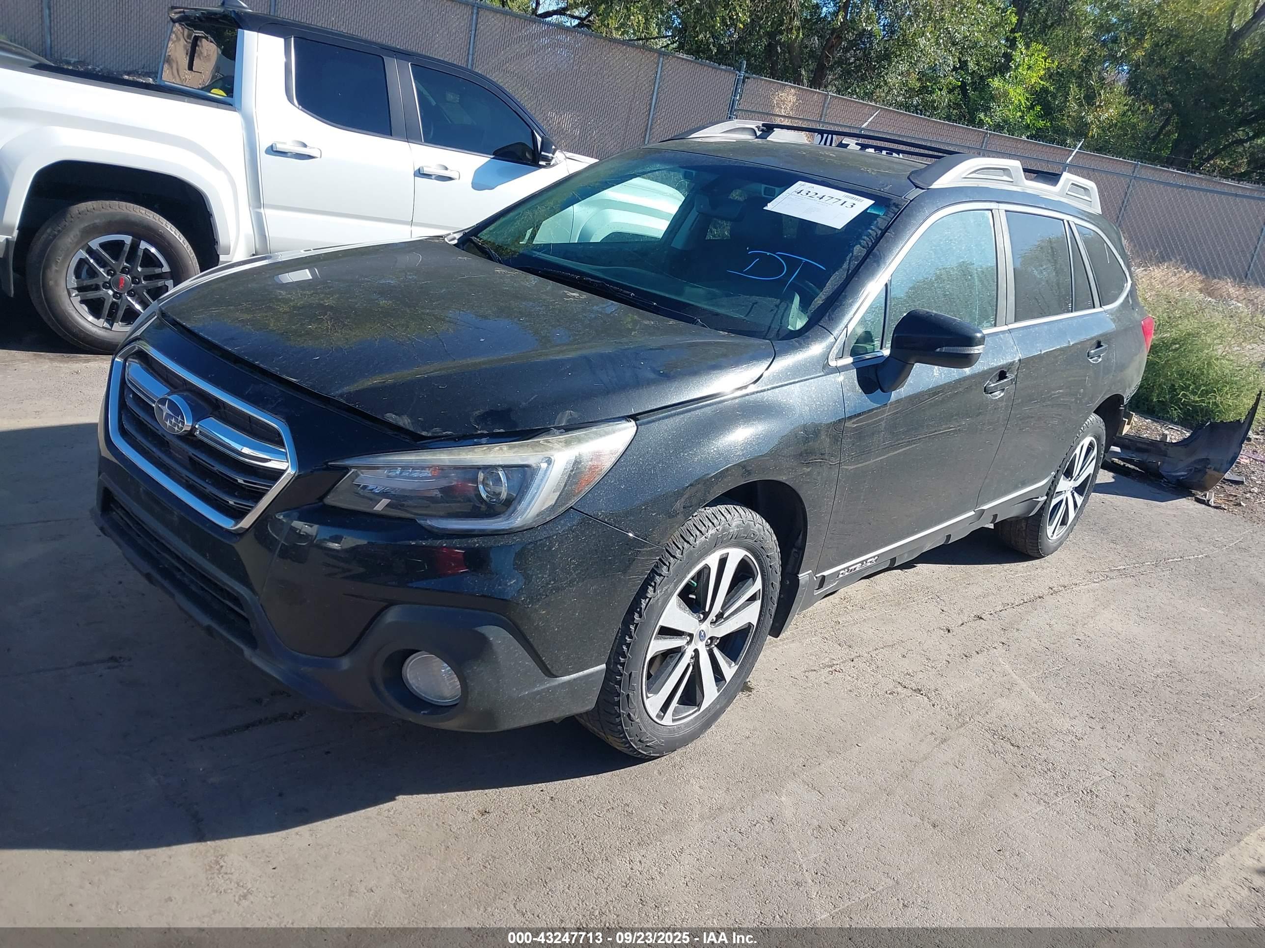 SUBARU OUTBACK image 2