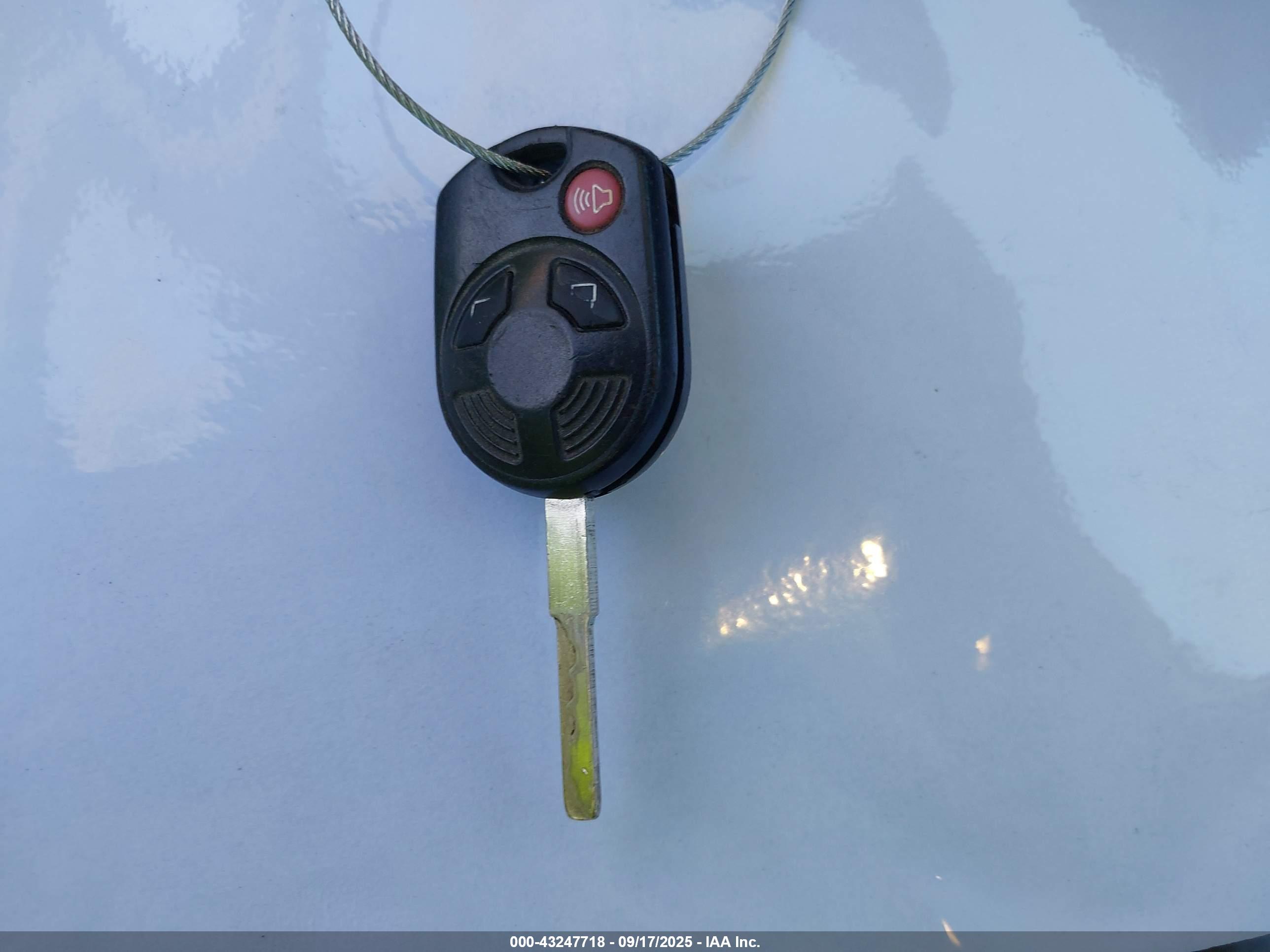 FORD ESCAPE image 11