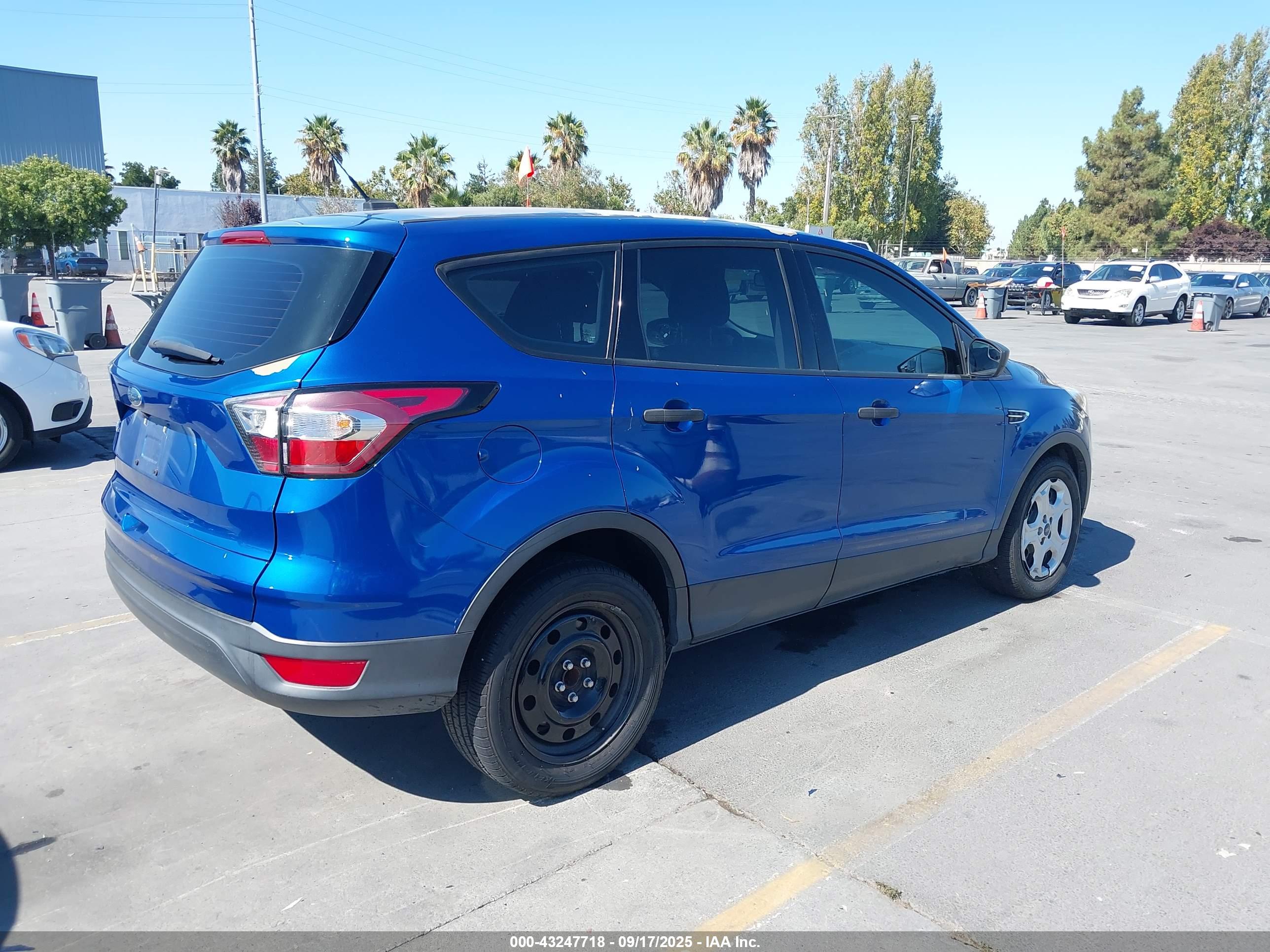 FORD ESCAPE image 4