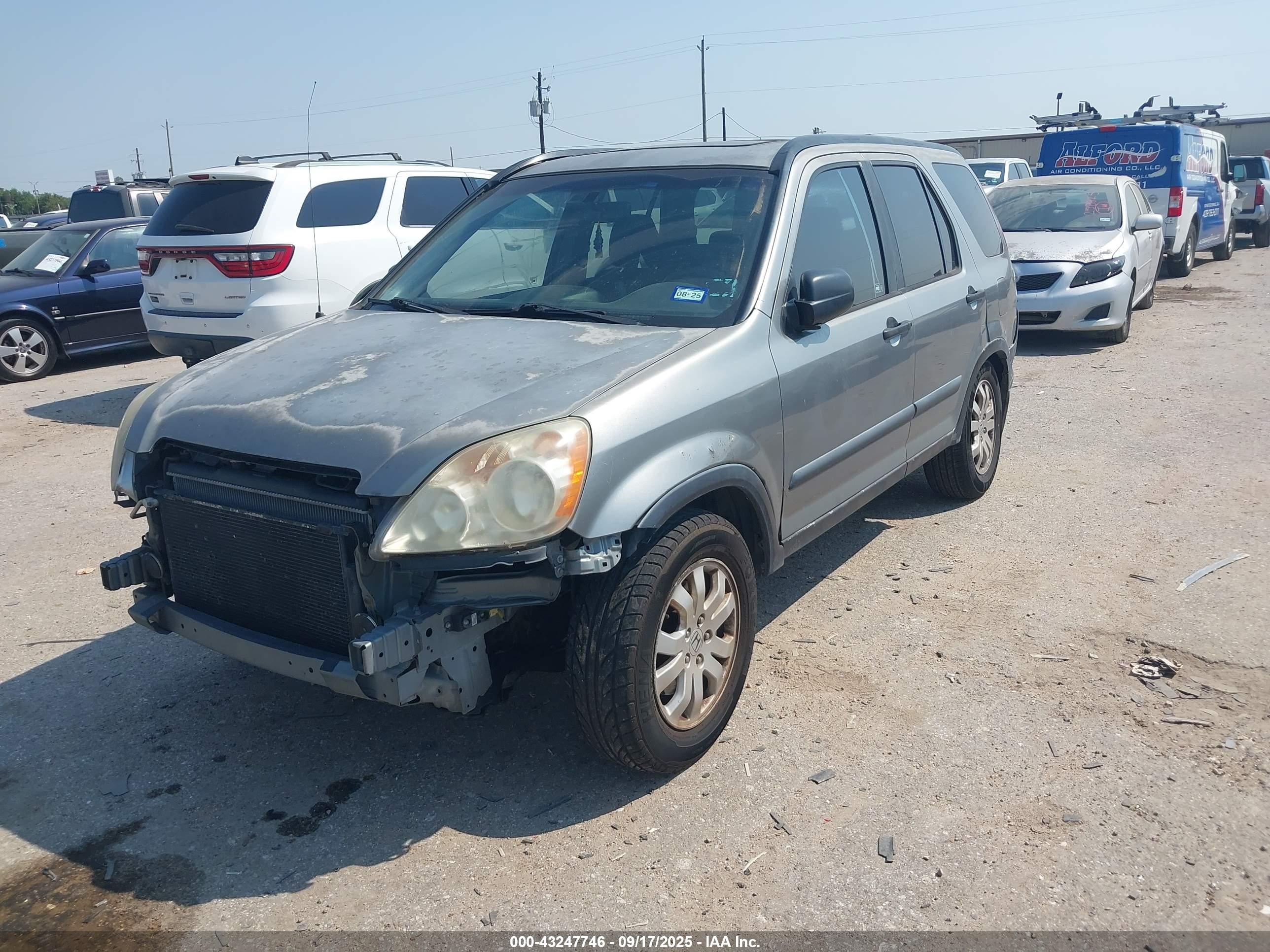 HONDA CR-V image 2
