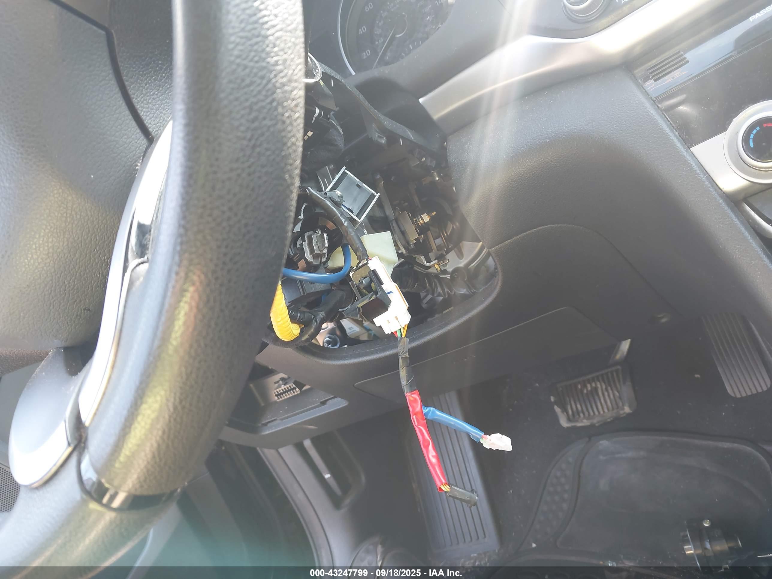 HYUNDAI ELANTRA image 6