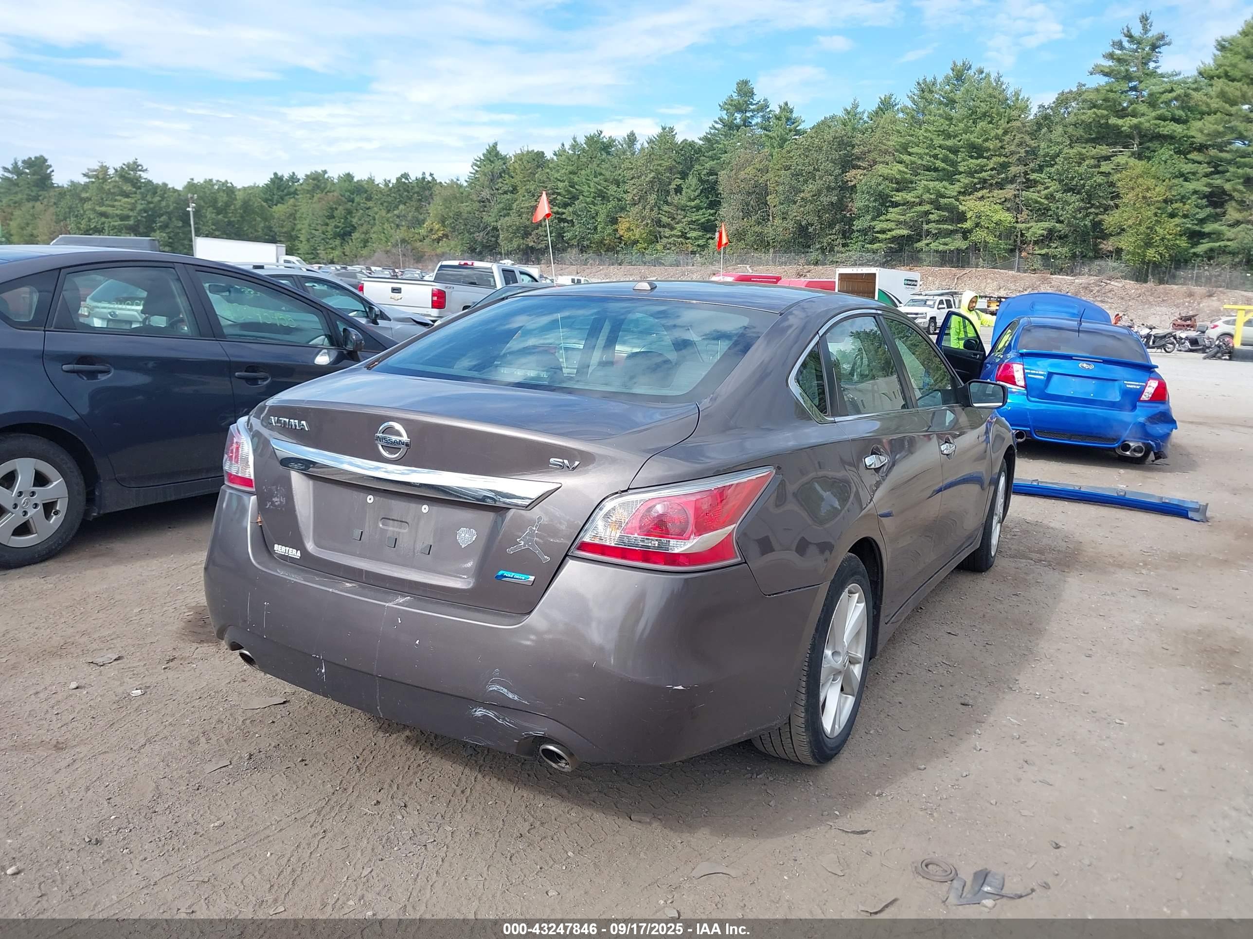 NISSAN ALTIMA image 4