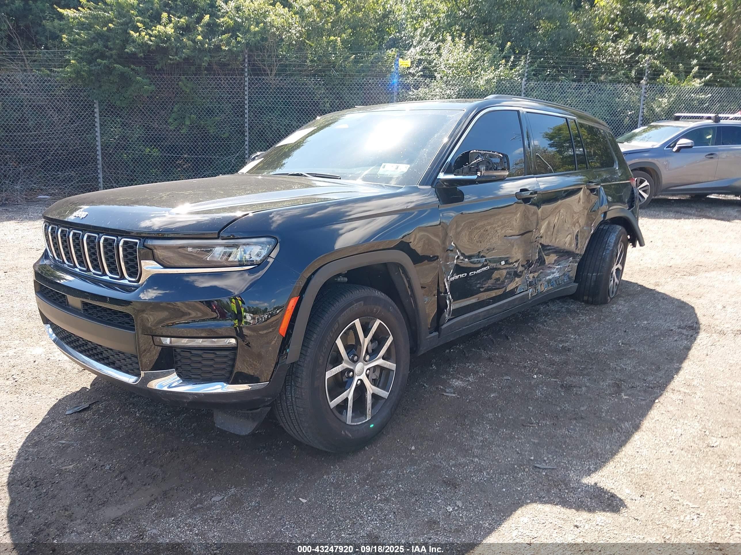 JEEP GRAND image 2