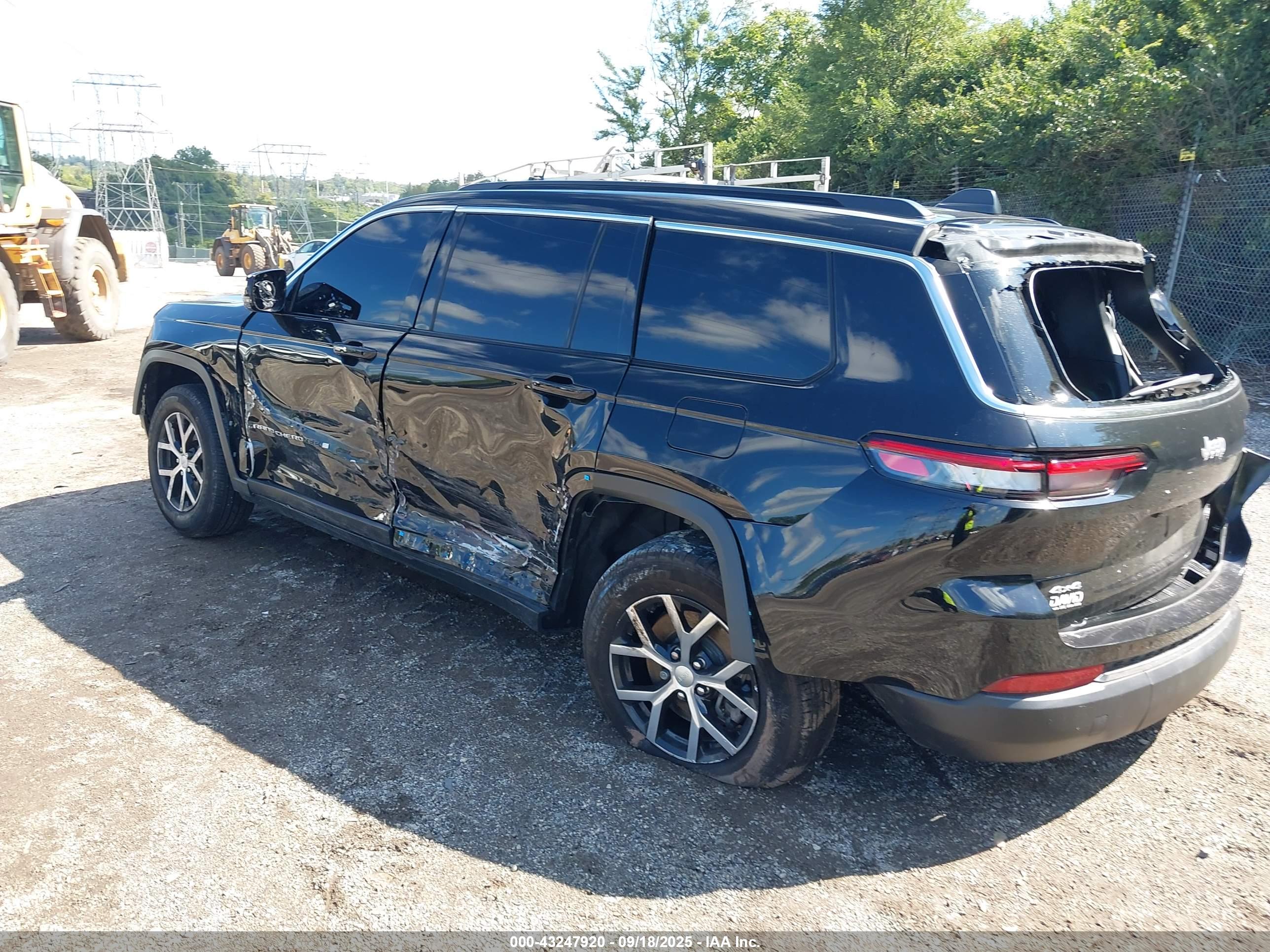 JEEP GRAND image 3
