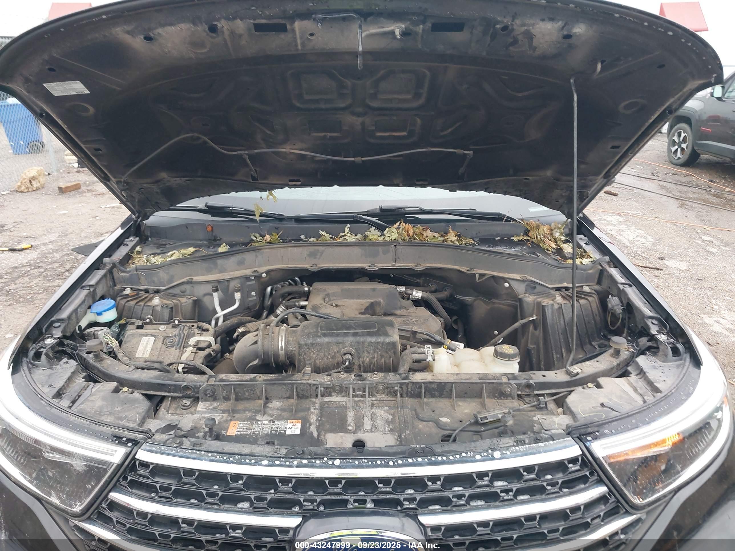 FORD EXPLORER image 10