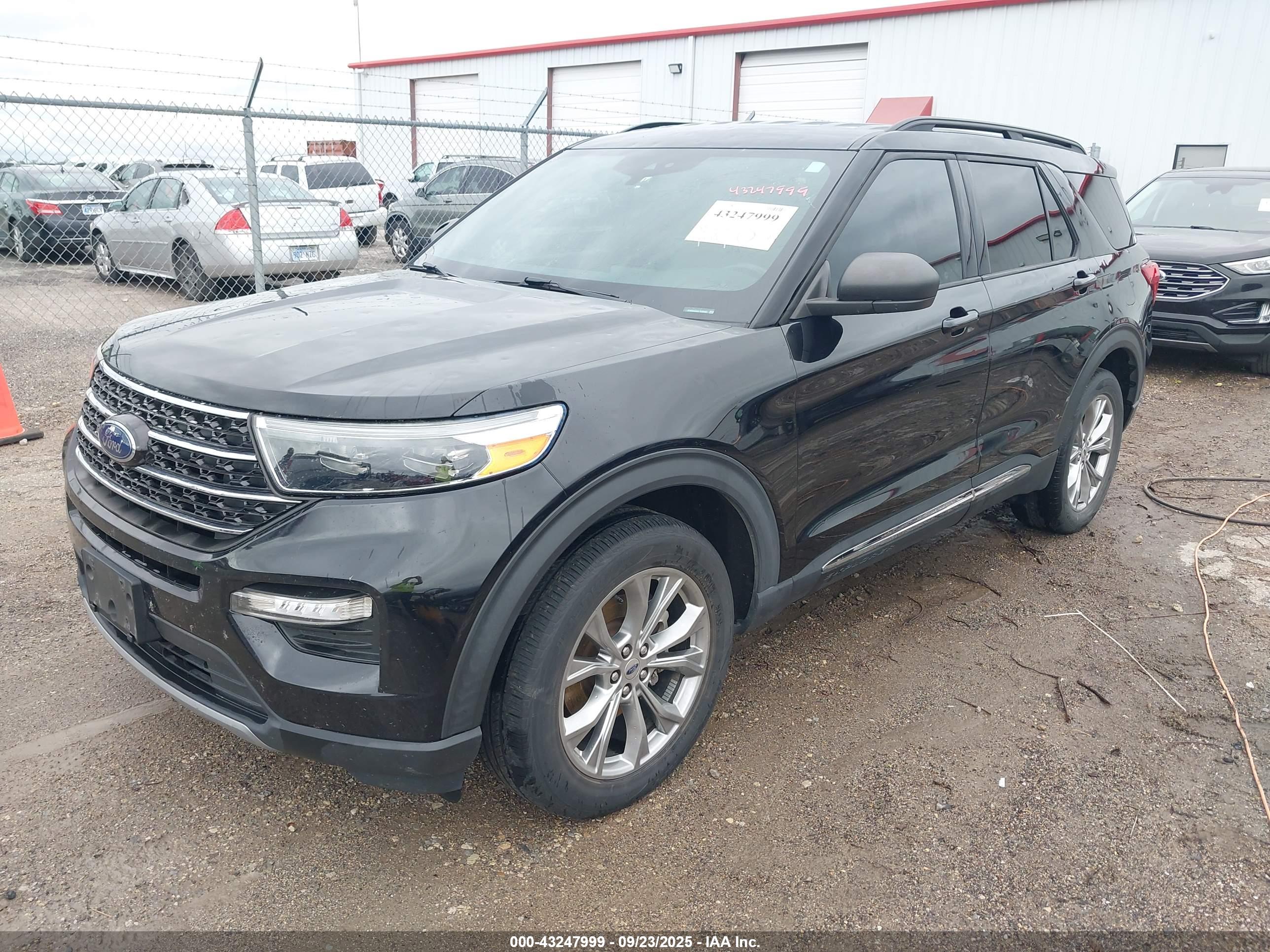 FORD EXPLORER image 2