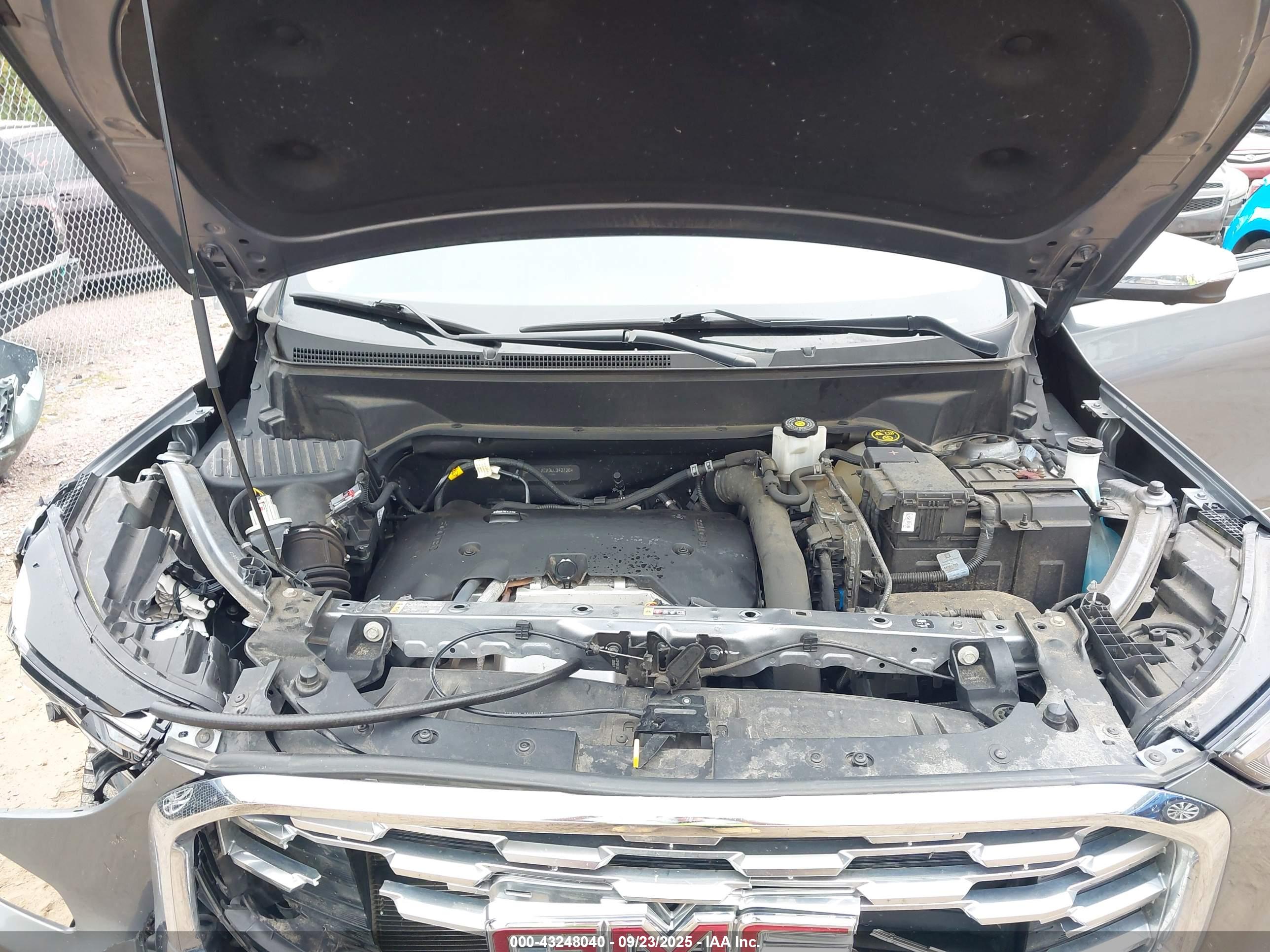 GMC TERRAIN image 10