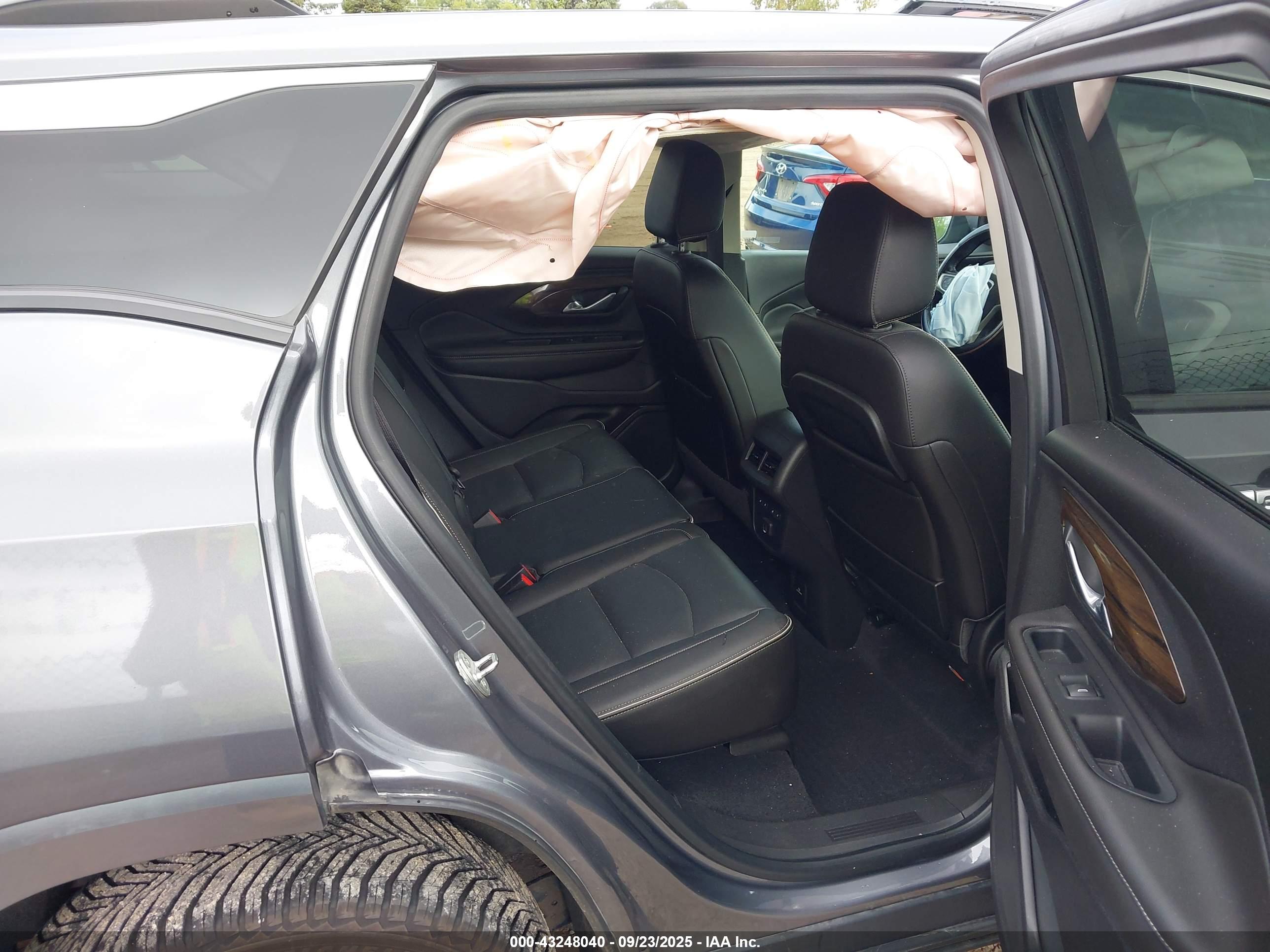 GMC TERRAIN image 8