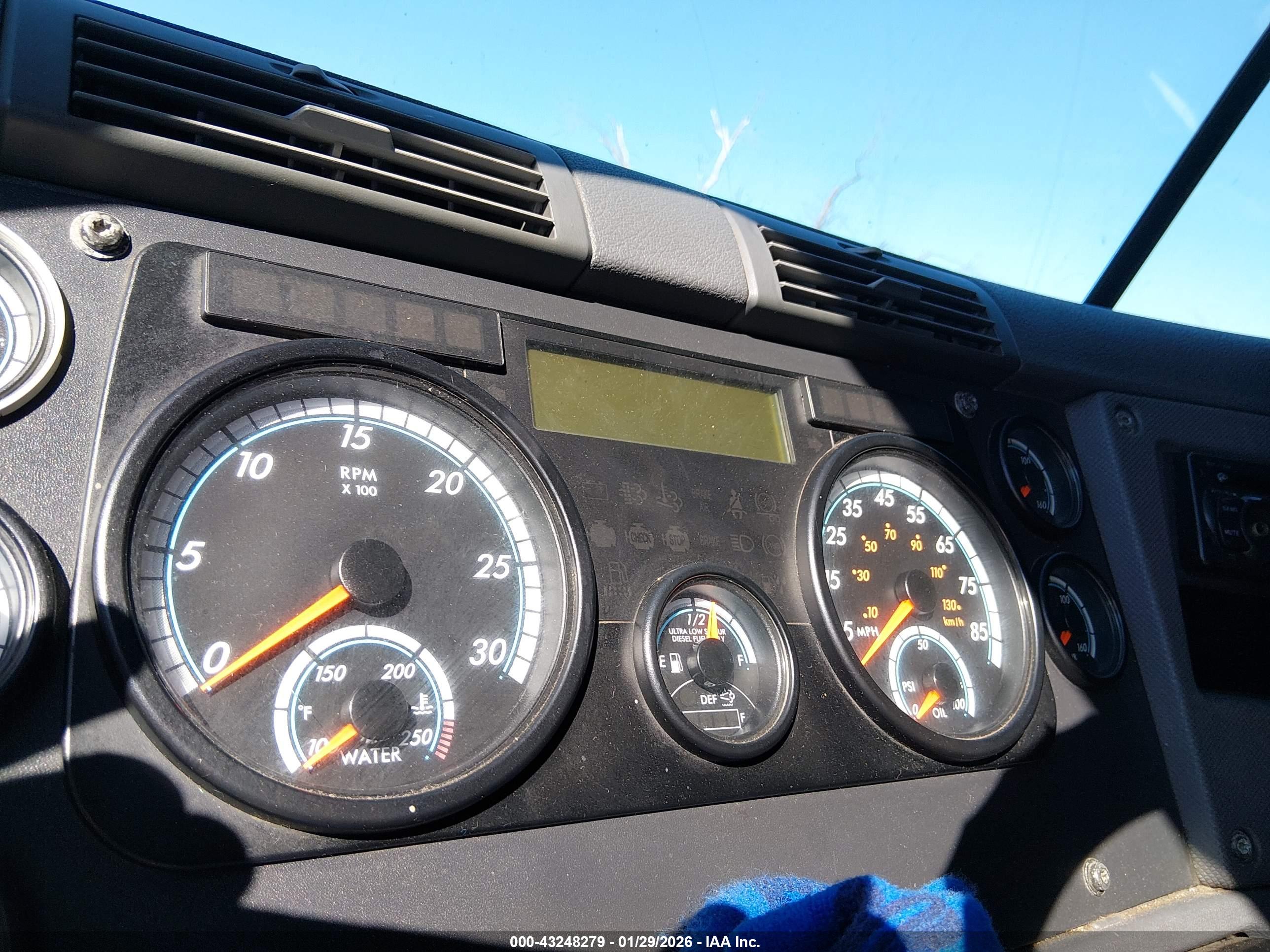 FREIGHTLINER CASCADIA image 6