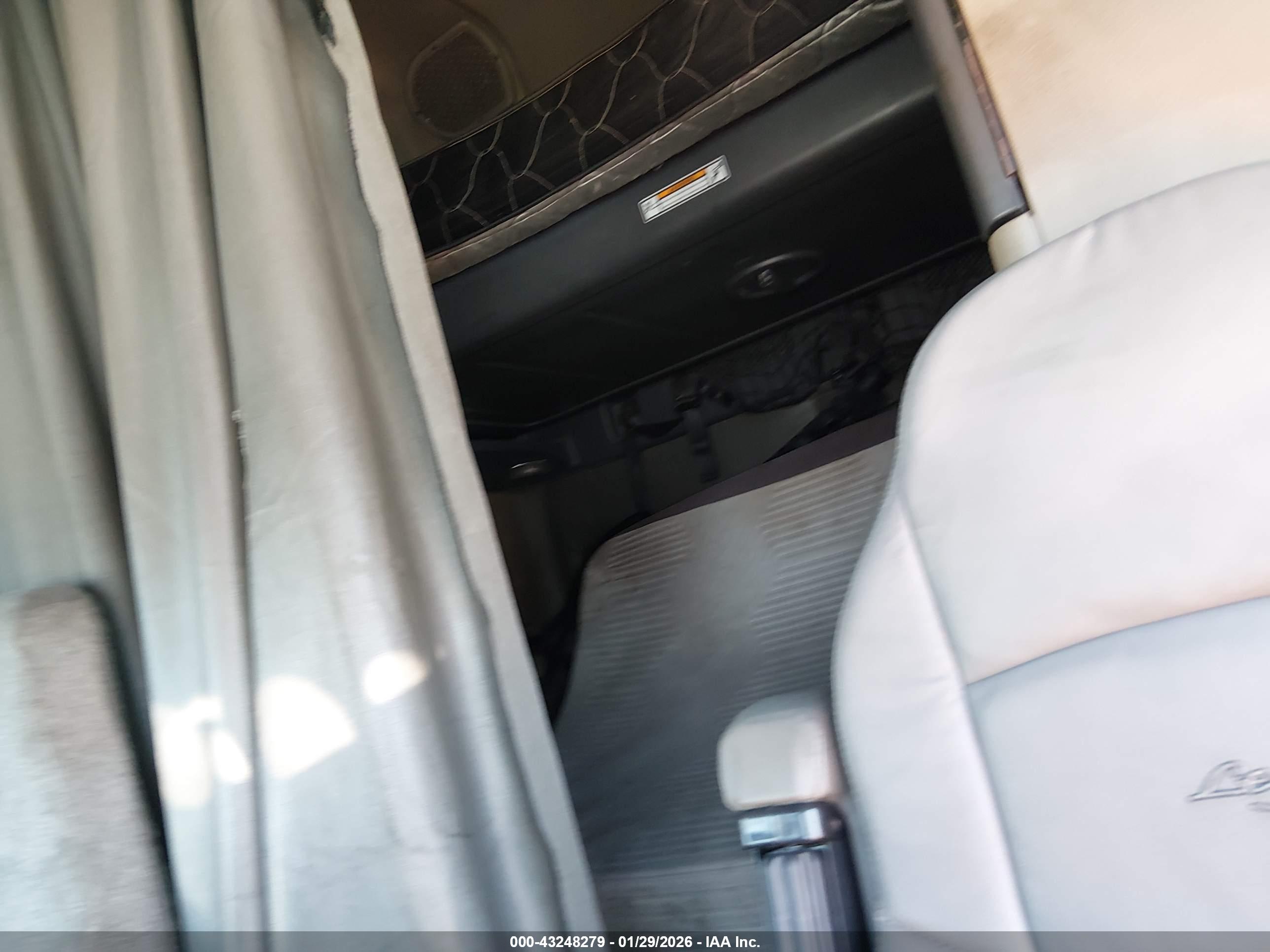 FREIGHTLINER CASCADIA image 7