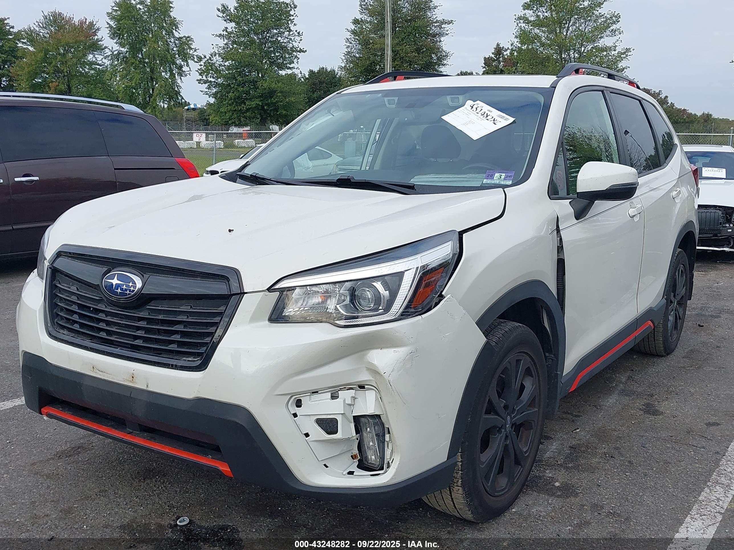 SUBARU FORESTER image 2