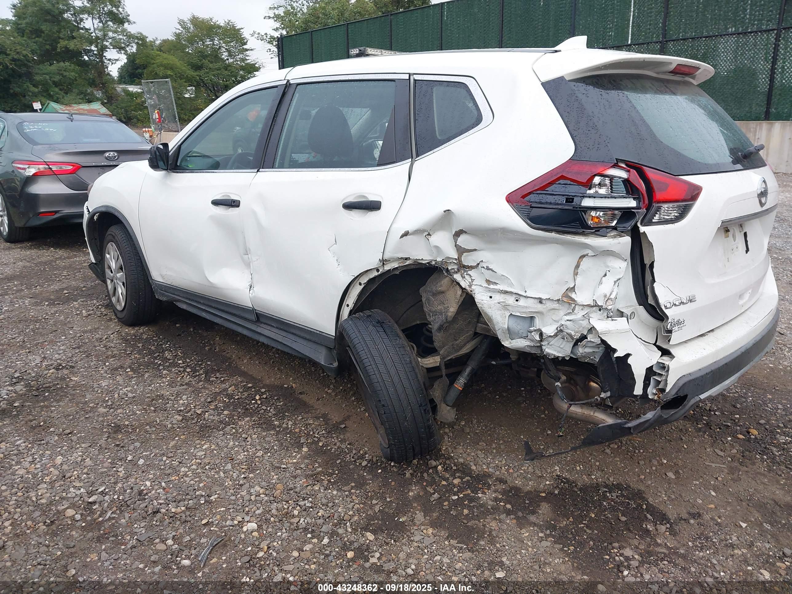 NISSAN ROGUE image 6