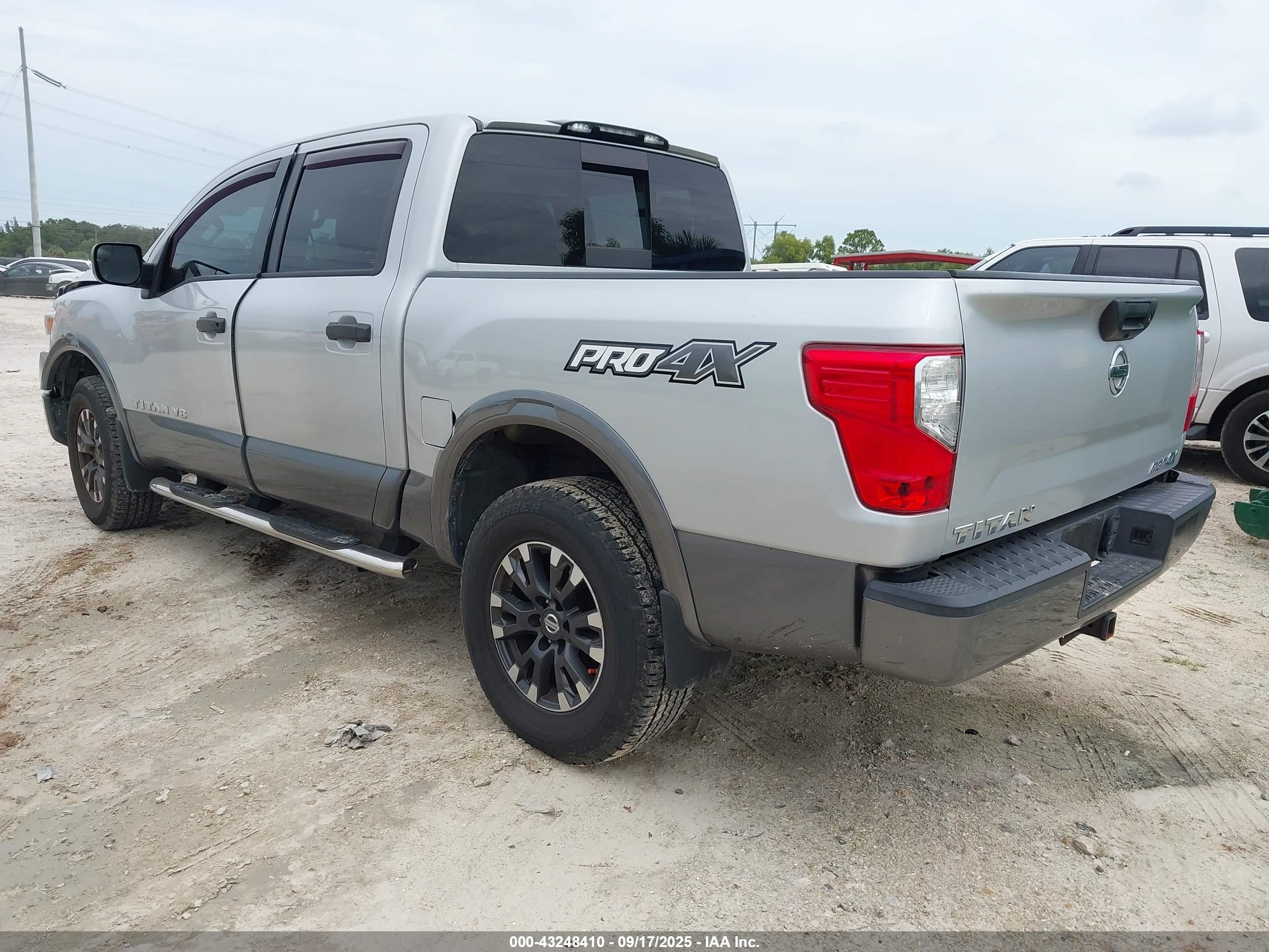 NISSAN TITAN image 3